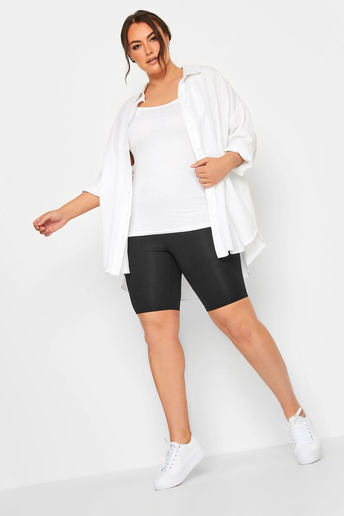 Stil Diva Textura Moale - Pantaloni Scurți De Ciclism Cu Croiala Scurtă De Mărime Mare 054967 Femeie - 44