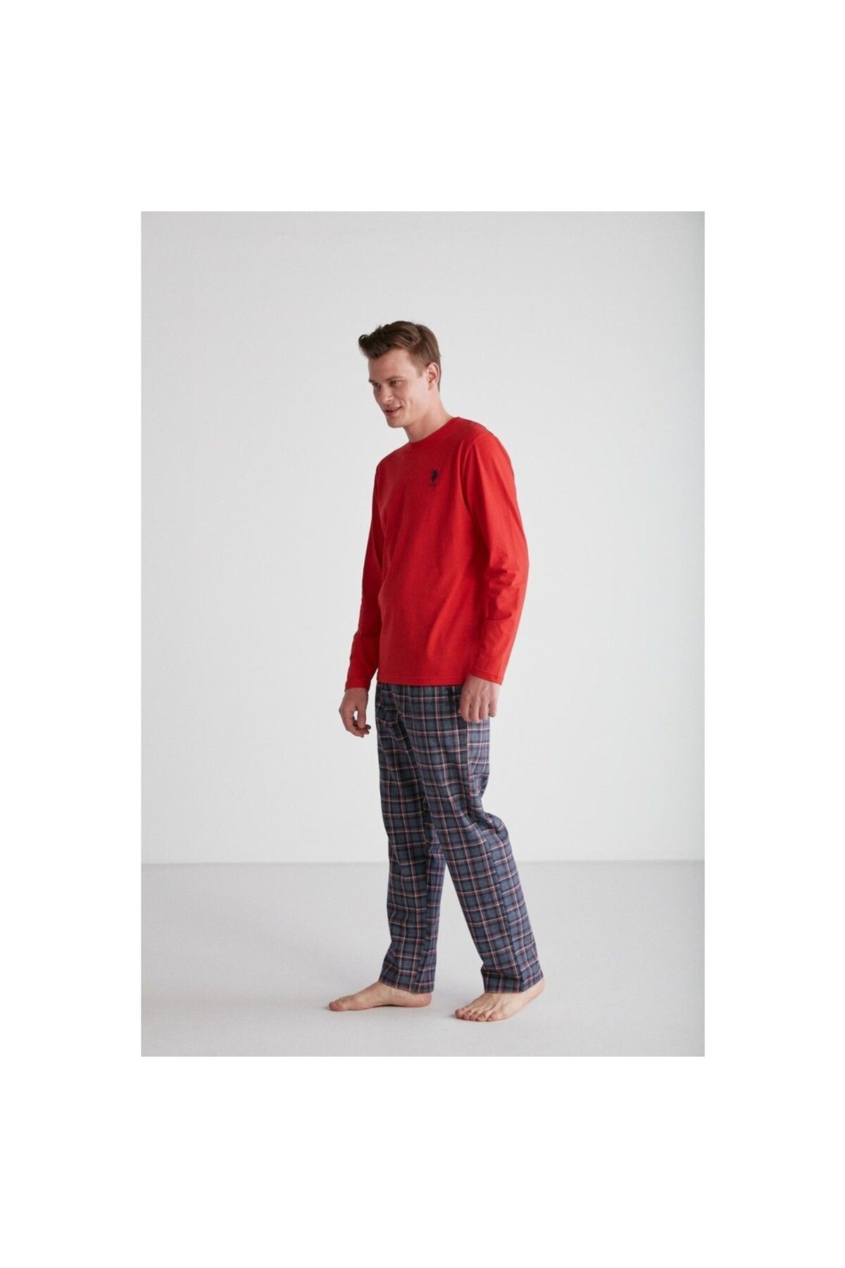 ست پیژامه قرمز مردانه پایه. پولو اسن. لباس خواب ساده یقه گرد U.S. Polo Assn.