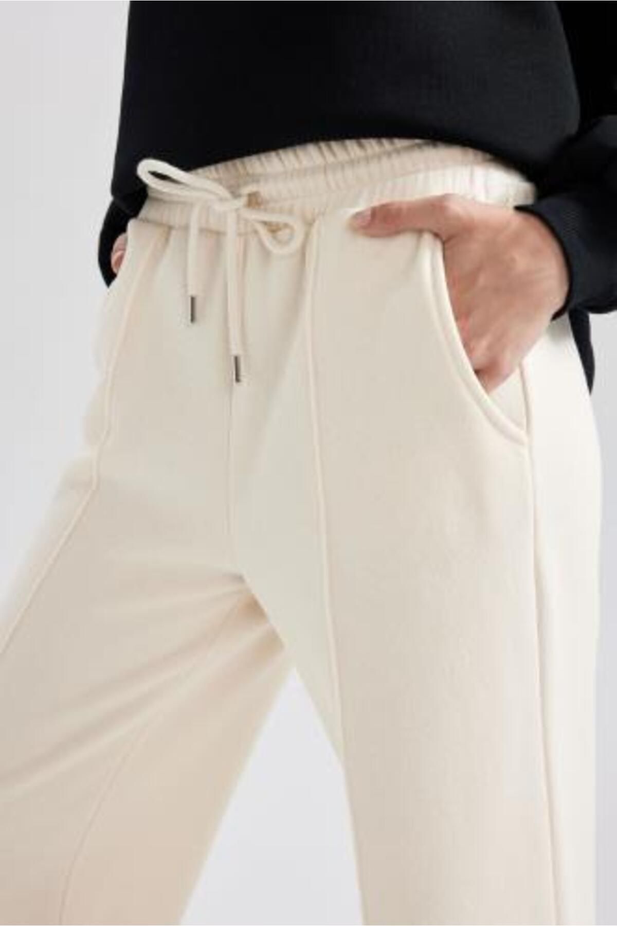 DeFacto-Dicker Stoff - Jogginghose mit gerader Passform und Taschen A0954ax23wn 6