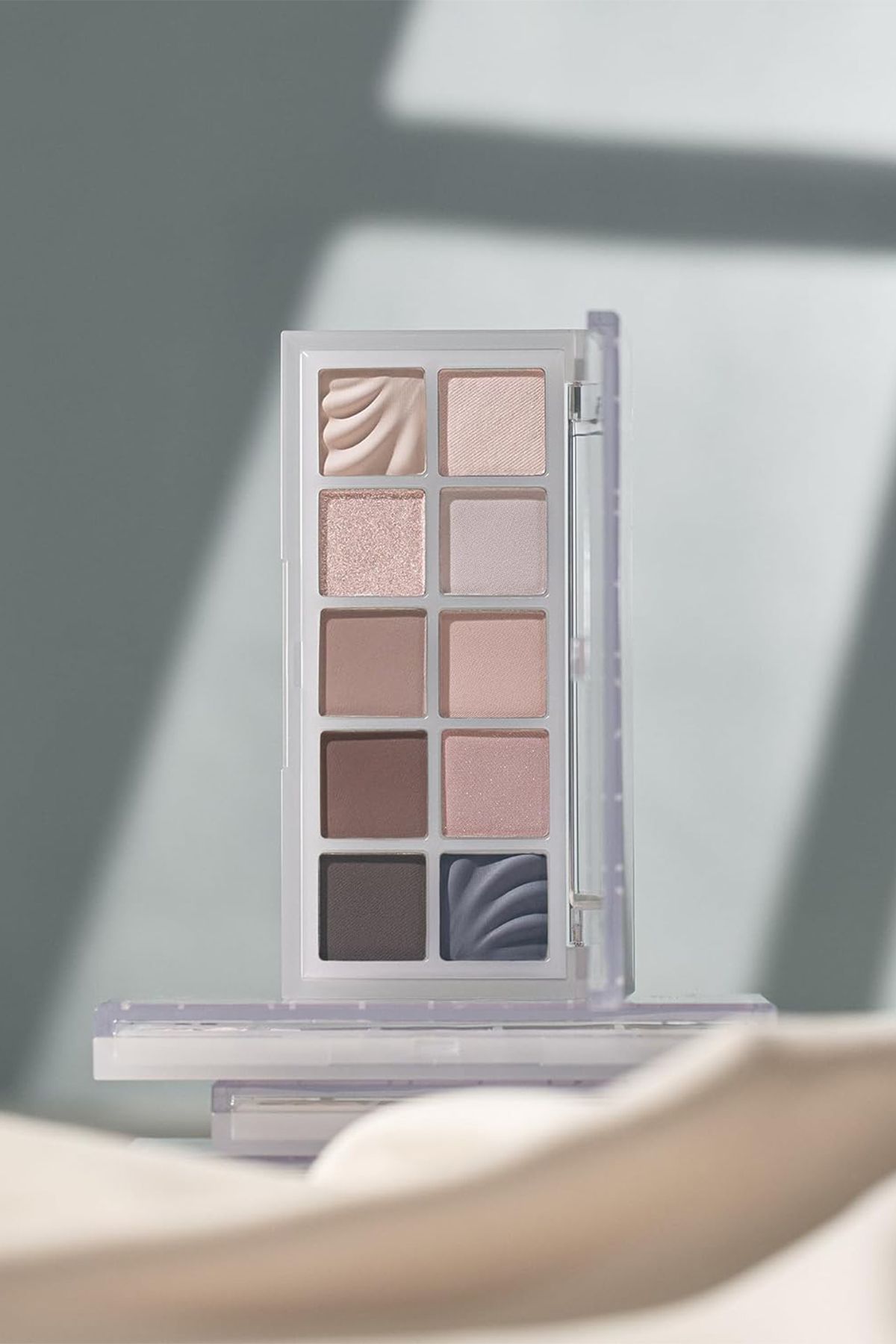 Romand-Better Than Intense Pigmented Spring Breeze Headlight Palette Odd Breeze Garden (Vi̇oni̇ne) 5