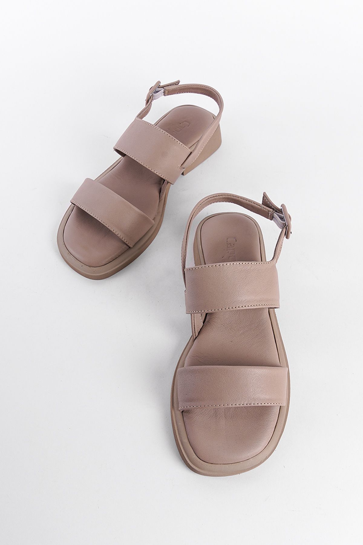 صندل چند رنگ زنانه باند دوتایی چرمی اصلی کومفورت های پاشنه کوتاه Capone Outfitters