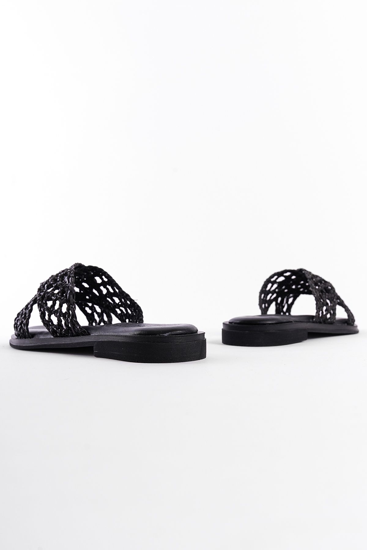 دمپایی مشکی زنانه حصیر چرمی واقعی Misis Crazy Flat Heels Dlippers Capone Outfitters