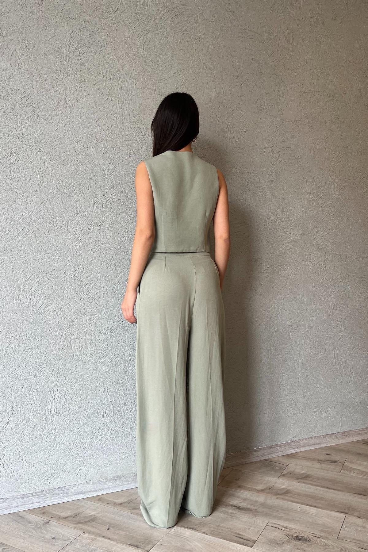 My Blog-Khaki színű keresztgombos mellény és nadrág szett 4