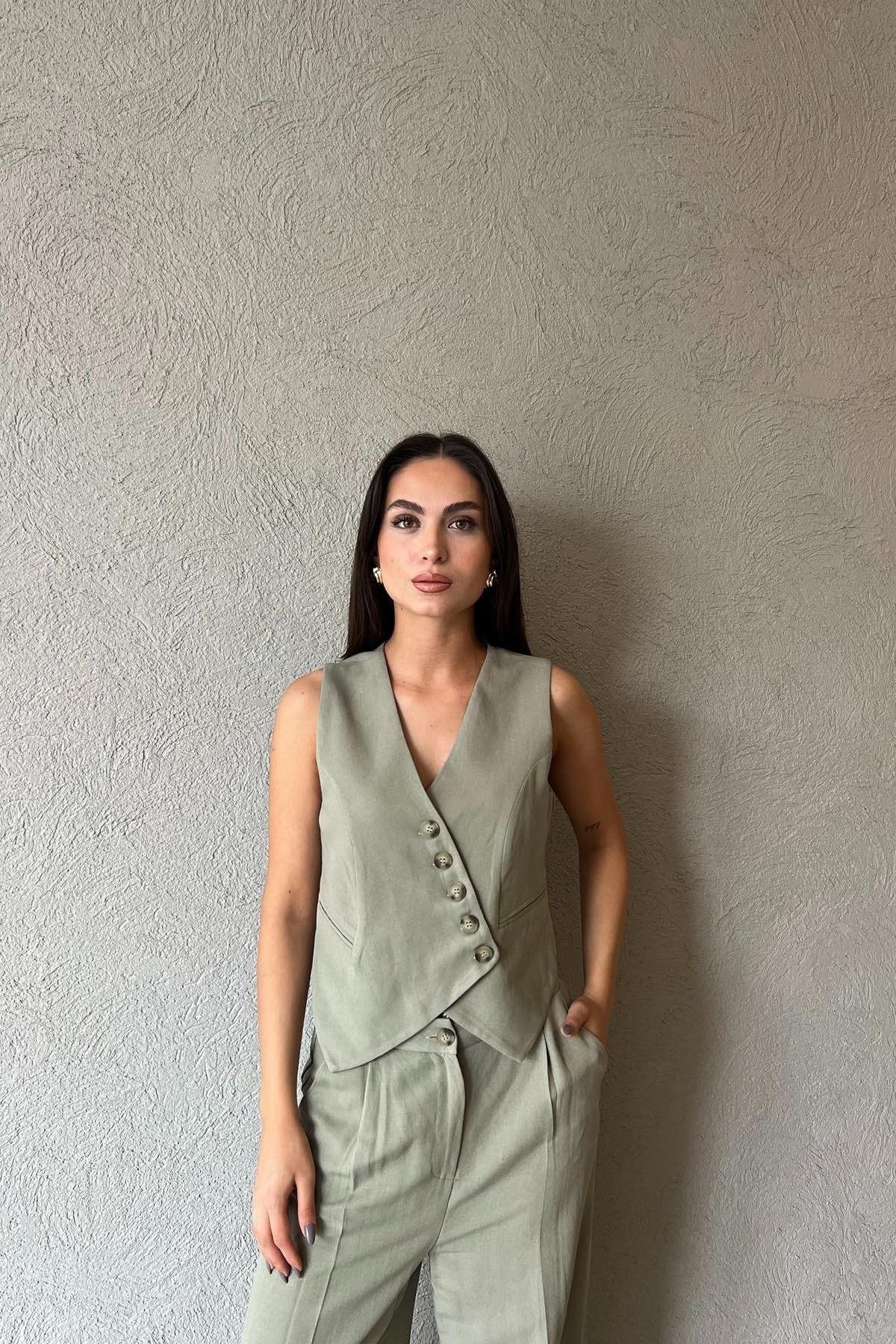 My Blog-Khaki színű keresztgombos mellény és nadrág szett 5