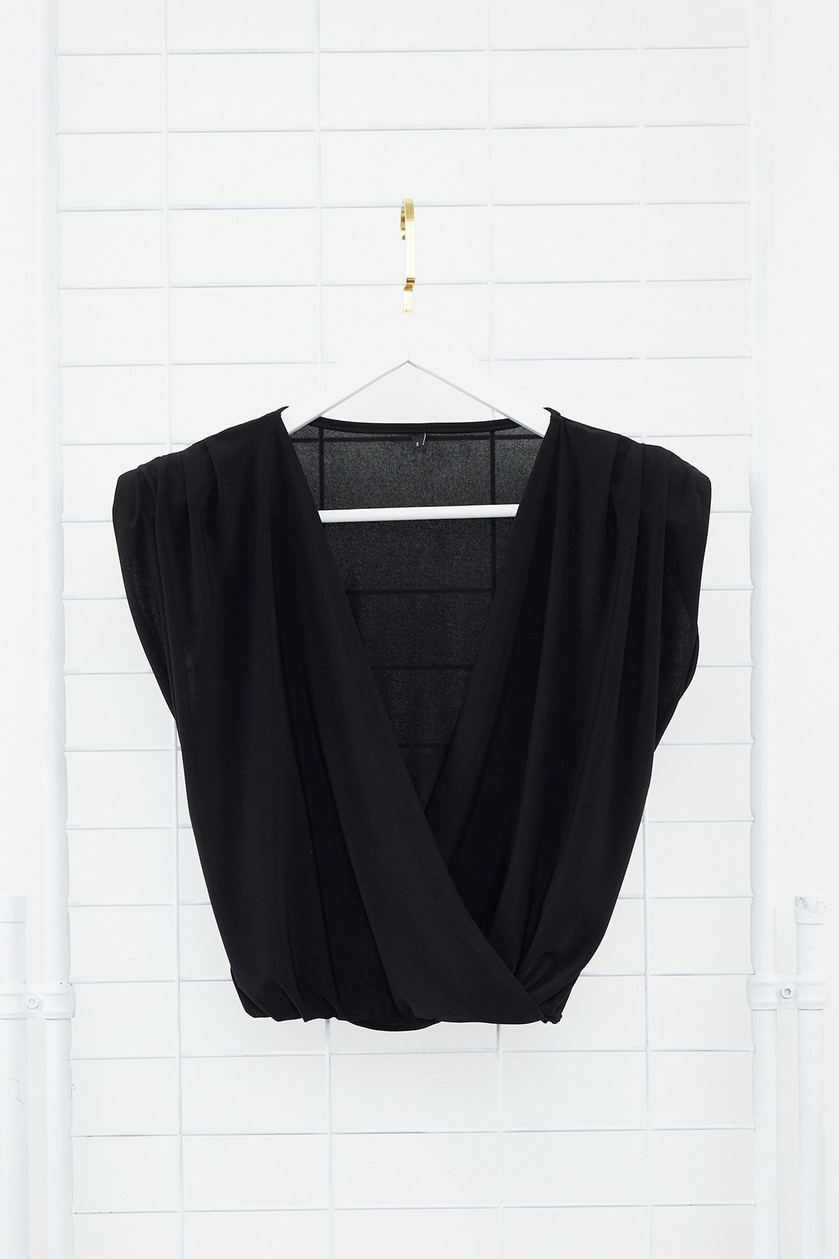 Trendyol Collection-Schwarze, zweireihige, flexible Strickbluse mit normaler Form und wattiertem Kragen TWOSS24BZ00632 6