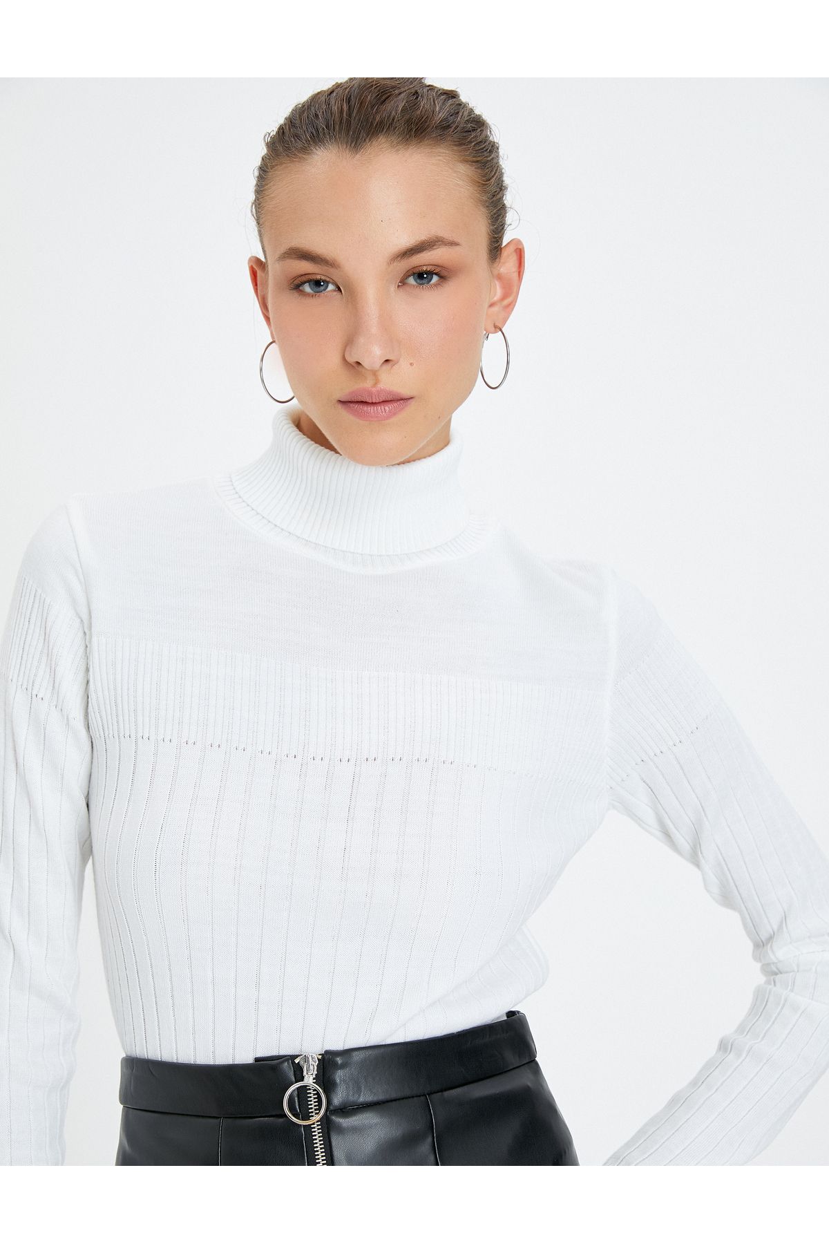 Koton Dzianinowy Sweter Z Golfem Teksturowany Akrylowy Kaszmir Teksturowany Kobieta - XS