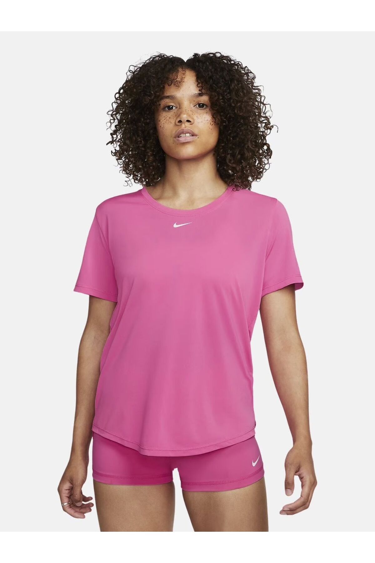 Nike Dri Fit One Women s Top Standard Fit Short Sleeve Trendyol