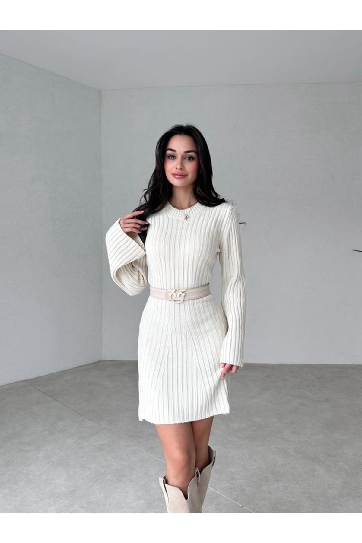 https://cdn.dsmcdn.com/ty1351/product/media/images/prod/QC/20240606/01/dadc8d73-c9fb-3b9a-9d6a-789dd393547f/1_org_zoom.jpg