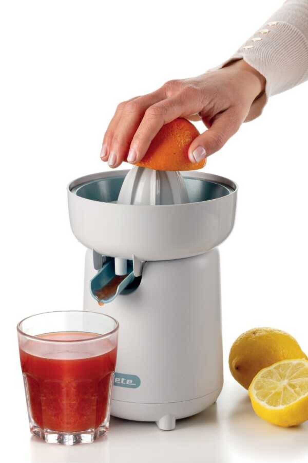 ARIETE-White Citrus Juicer - Breakfast 2