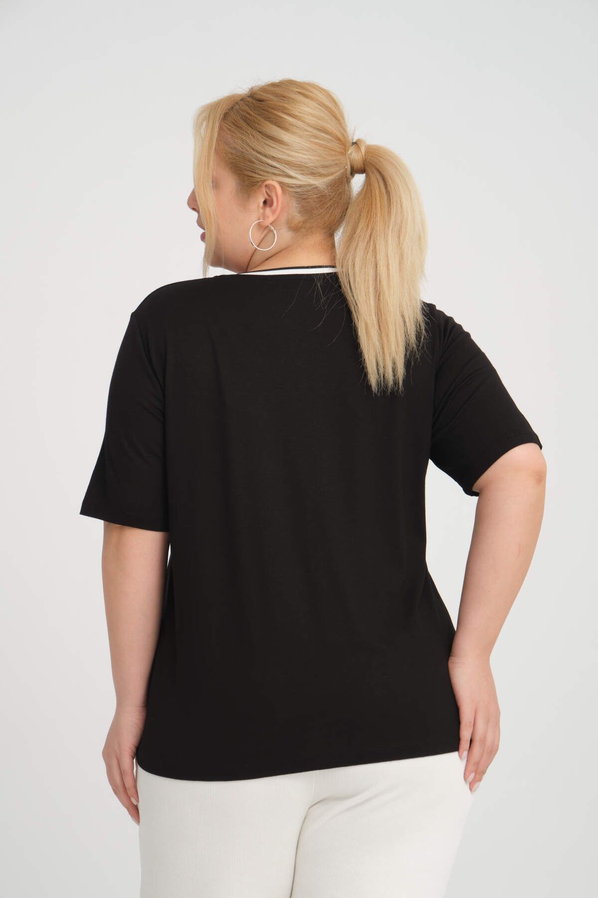 Nelly-Black Rib Detailed V-neck Short Sleeve Plus Size Women's Blouse 3