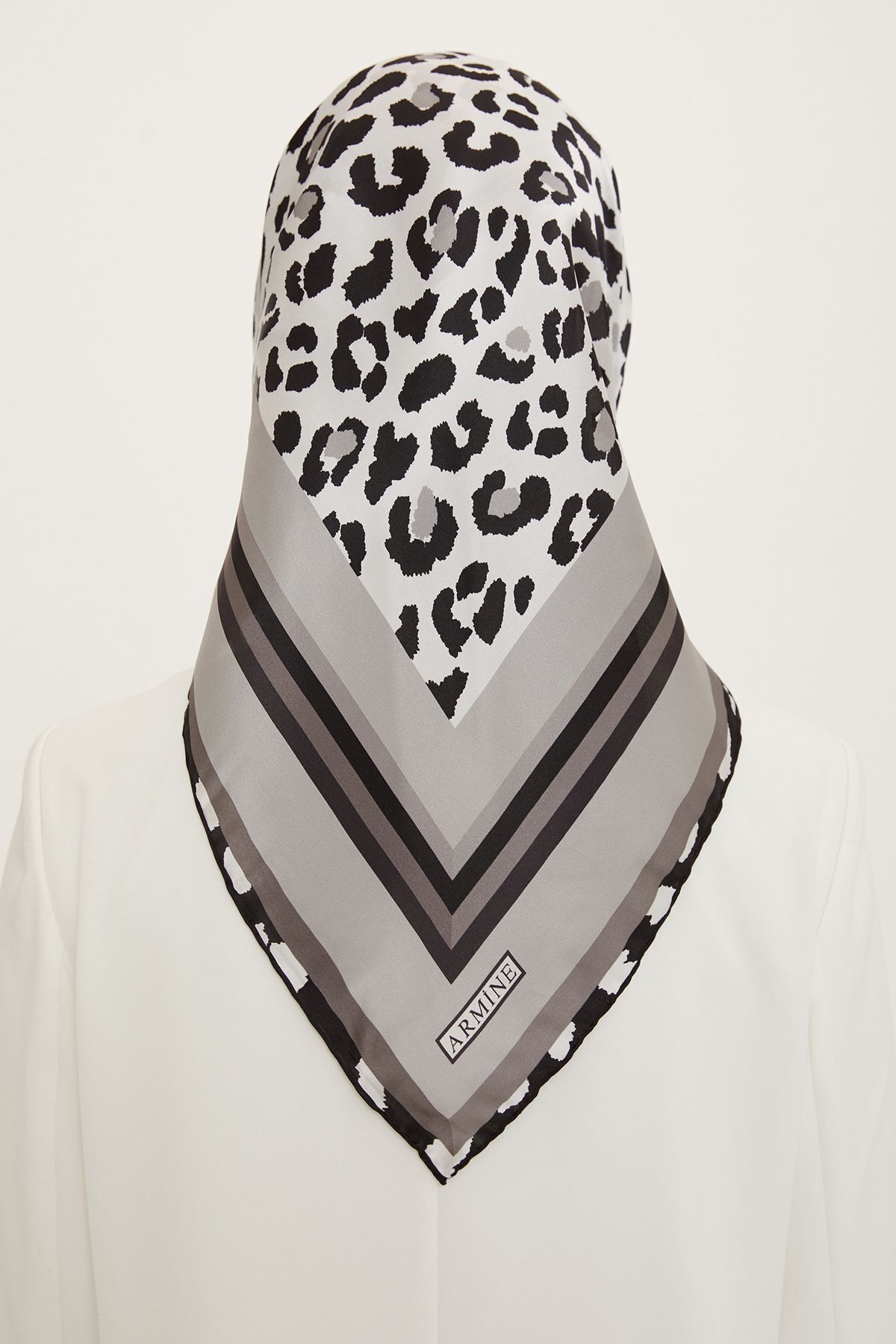 روسری زنانه آرمینه | E22YA8728D04 Armine - Image 4
