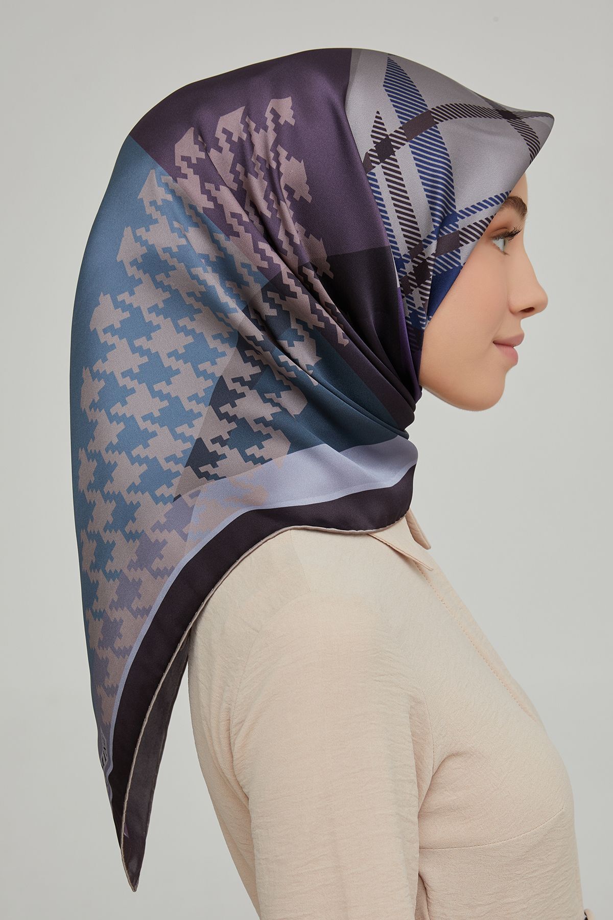 روسری زنانه آرمینه | E21KA8616D04 Armine - Image 3