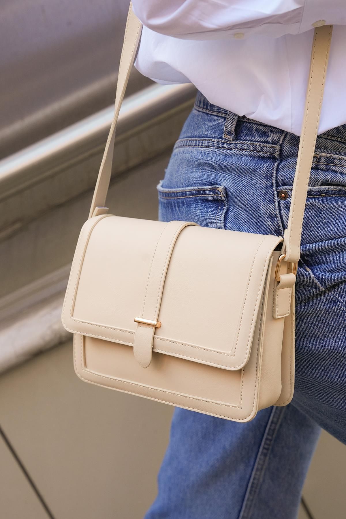 VoiBag Women s Vintage Cream Crossbody Bag Trendyol