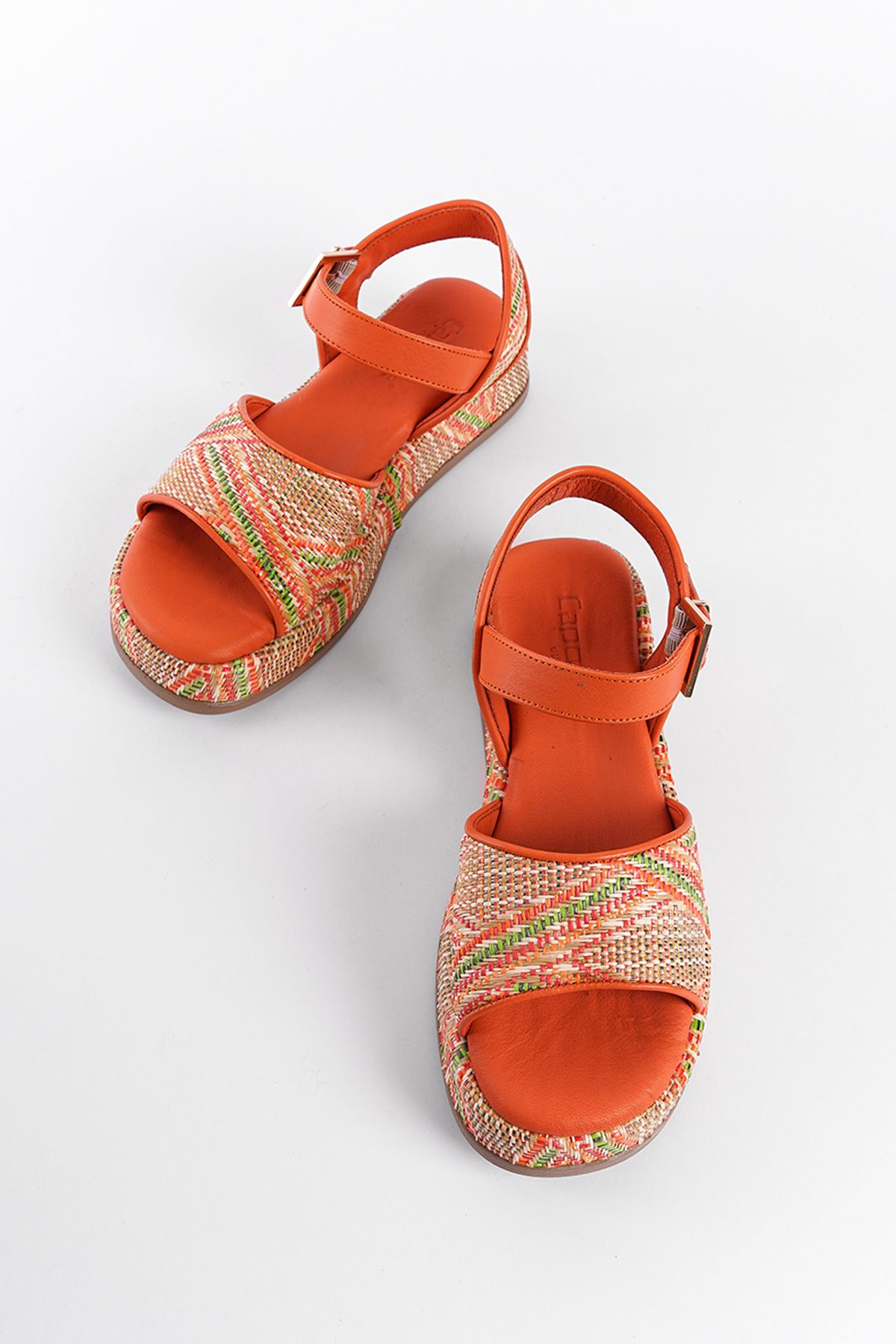 صندل سبز زنانه چرمی را با مارک از پرواز هدر دهید Capone Outfitters