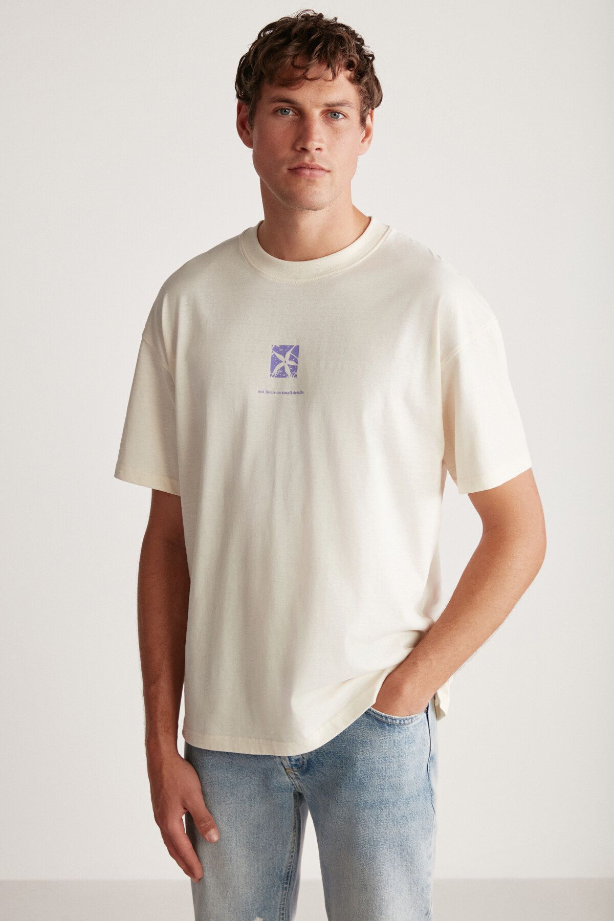 GRIMELANGE-Quincy Regular Vanilla Single T-shirt 3