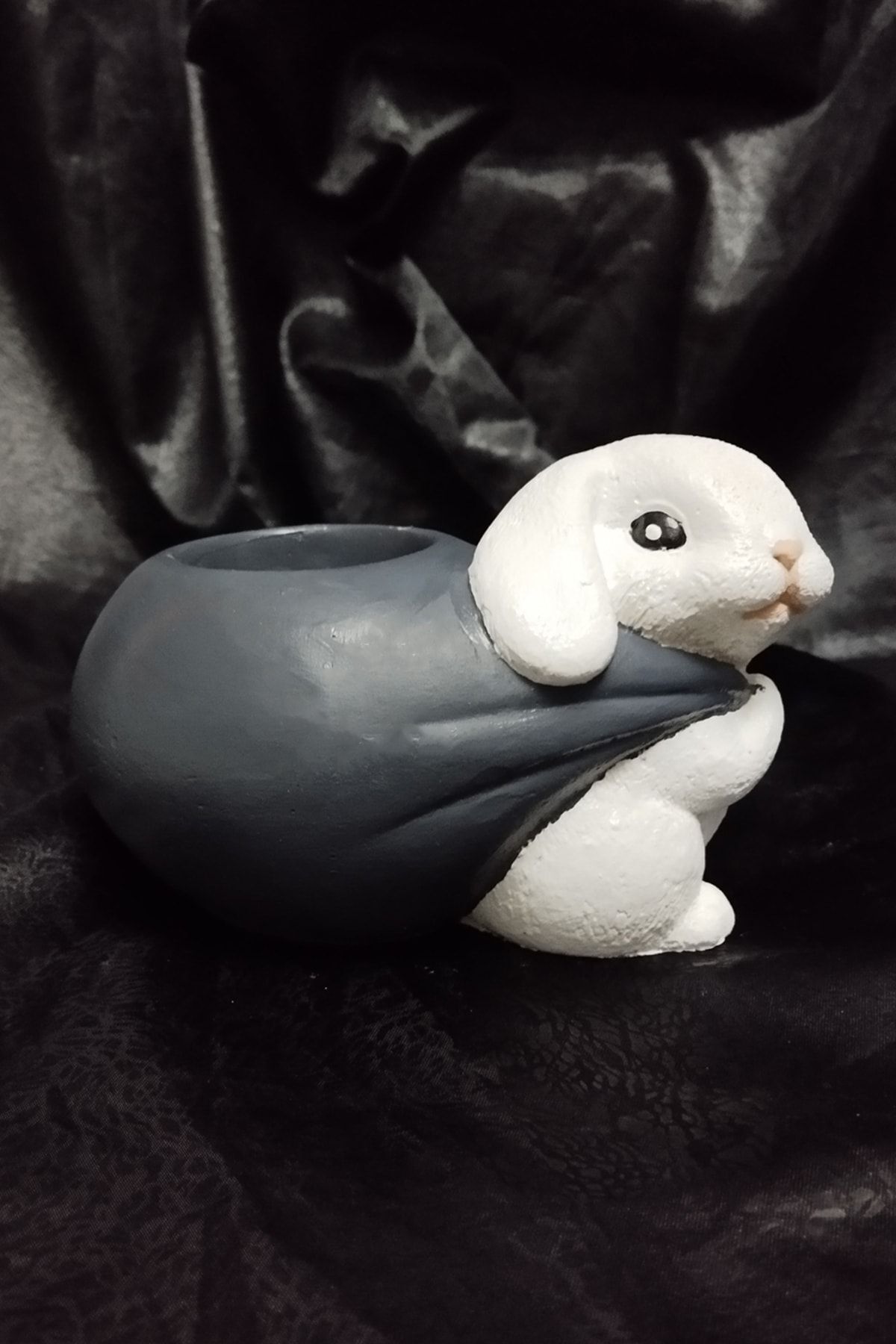 Decorative Rabbit Oversized Table Top Pen Holder, Succulent Pot, Regulatory Object