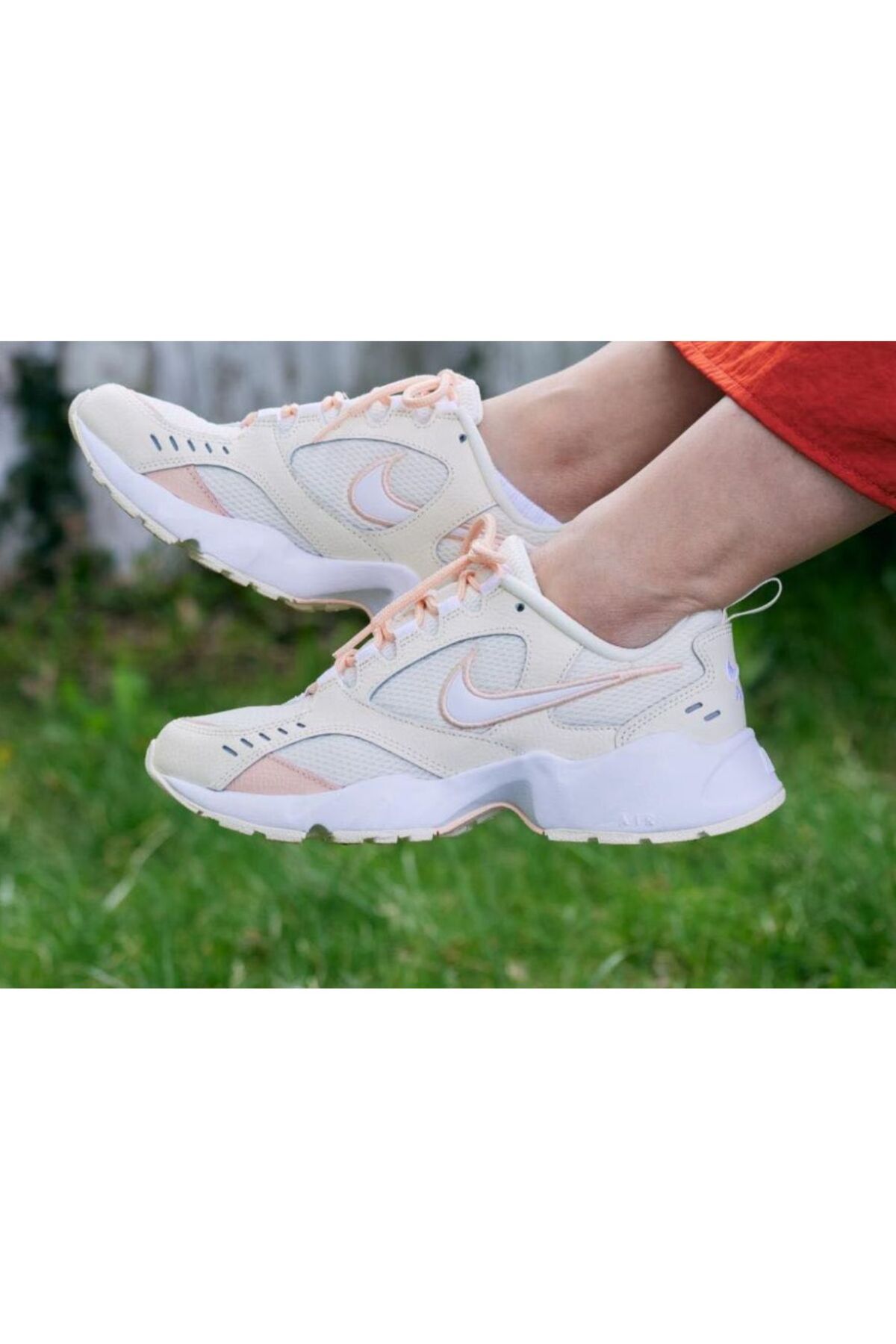 Wmns nike air heights best sale