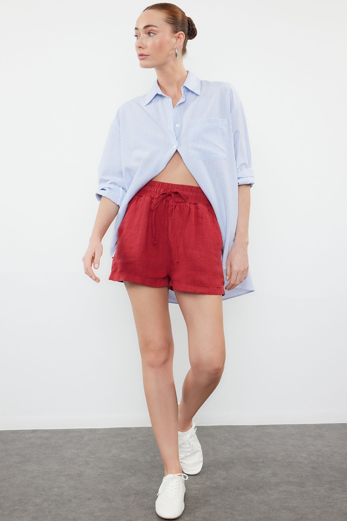 Trendyol Collection-High Waist Red Linen Shorts - Elastic, 100% Linen, TWOSS23SR00319 5