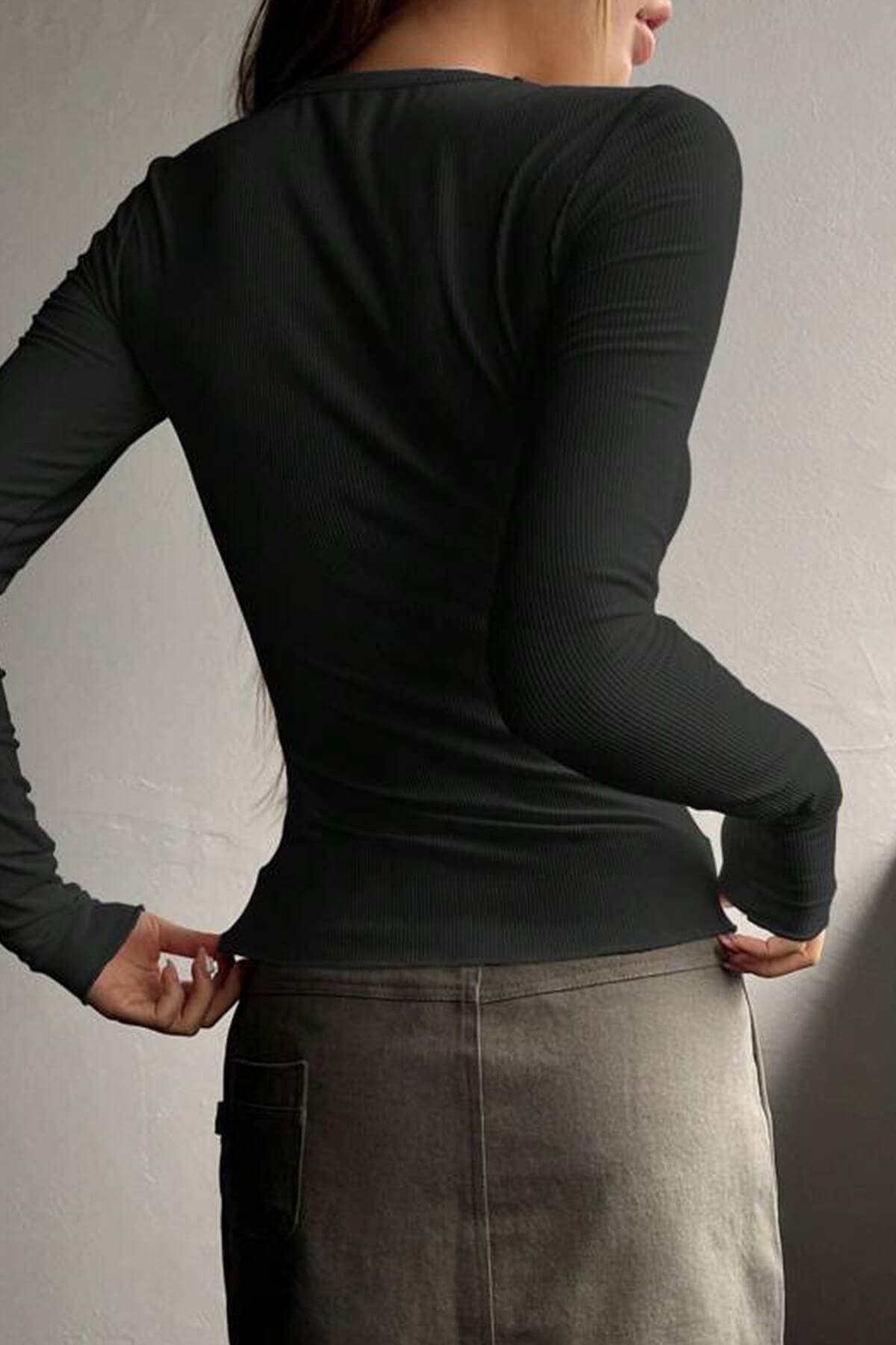 Kadın Siyah Düğme Detaylı Patlı Düğmeli Bisiklet Yaka Uzun Kollu Fitilli Kaşkorse Bluz Body