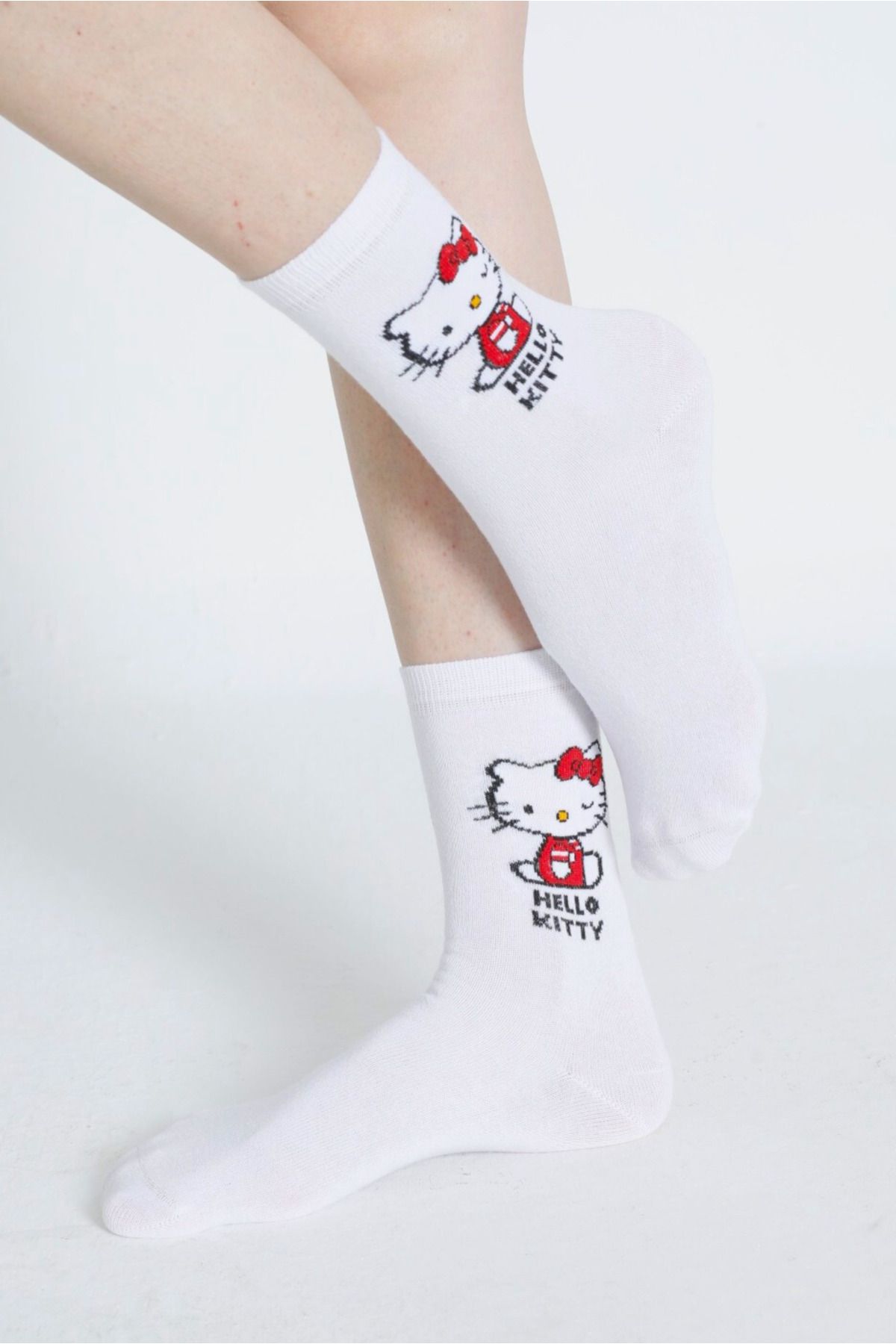 Hello Kitty-ROZ-121/2 Model Patterned and Licensed White Socks 3