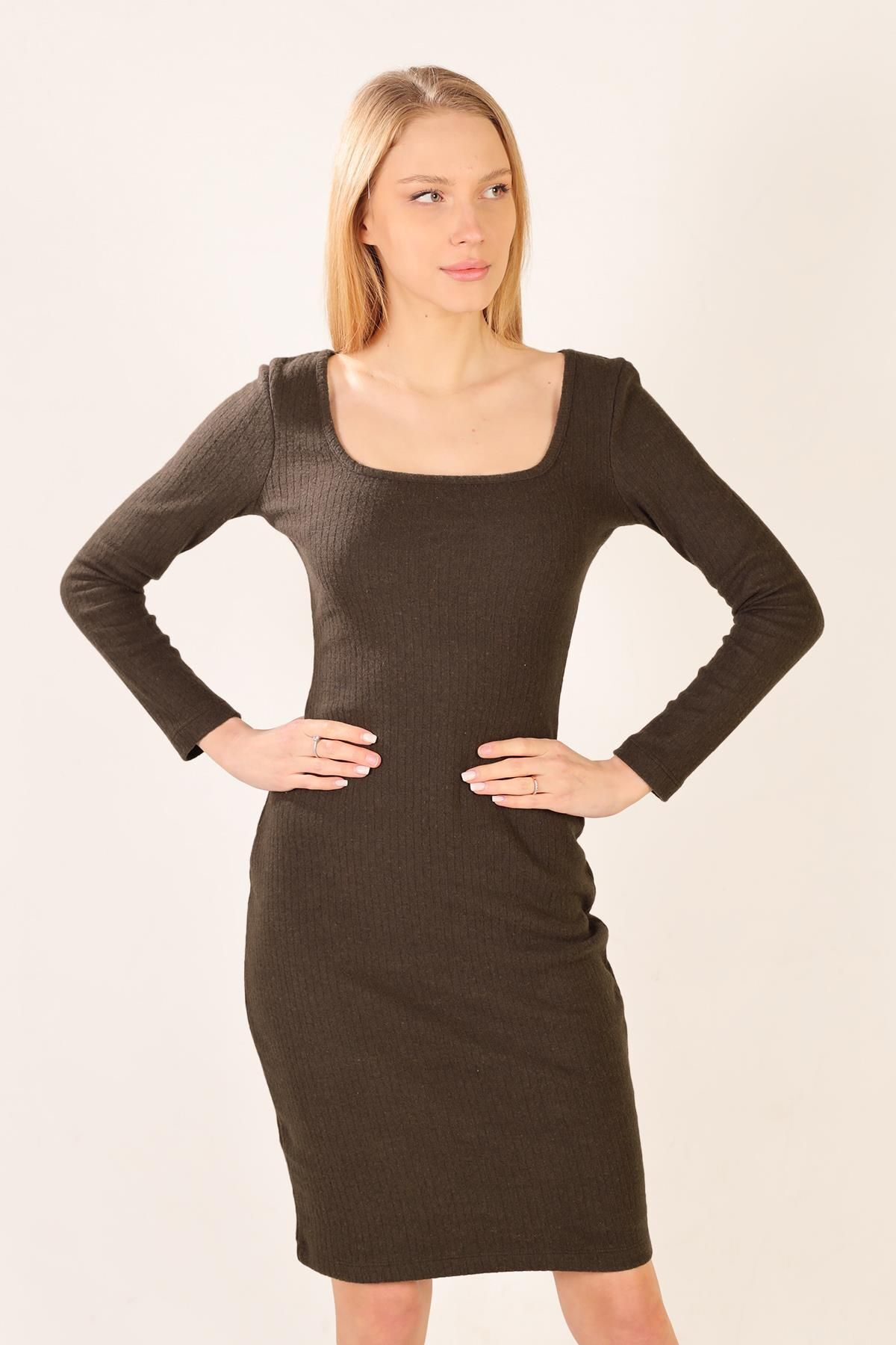 LİVE SPORT-Rochie midi maro cu mânecă lungă - Carasol cu ​​guler pătrat 4
