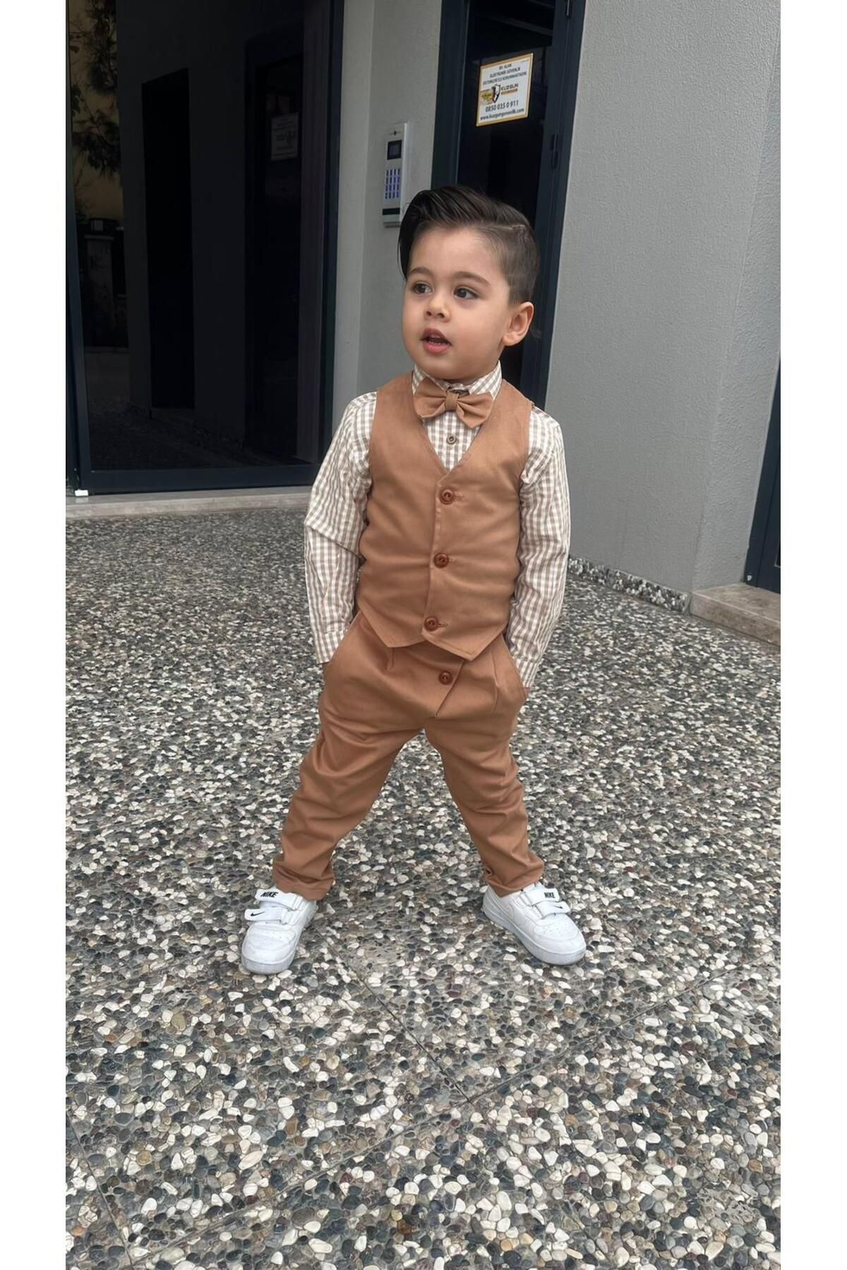 Sütlü Kahve Pitikareli Yelekli Takım