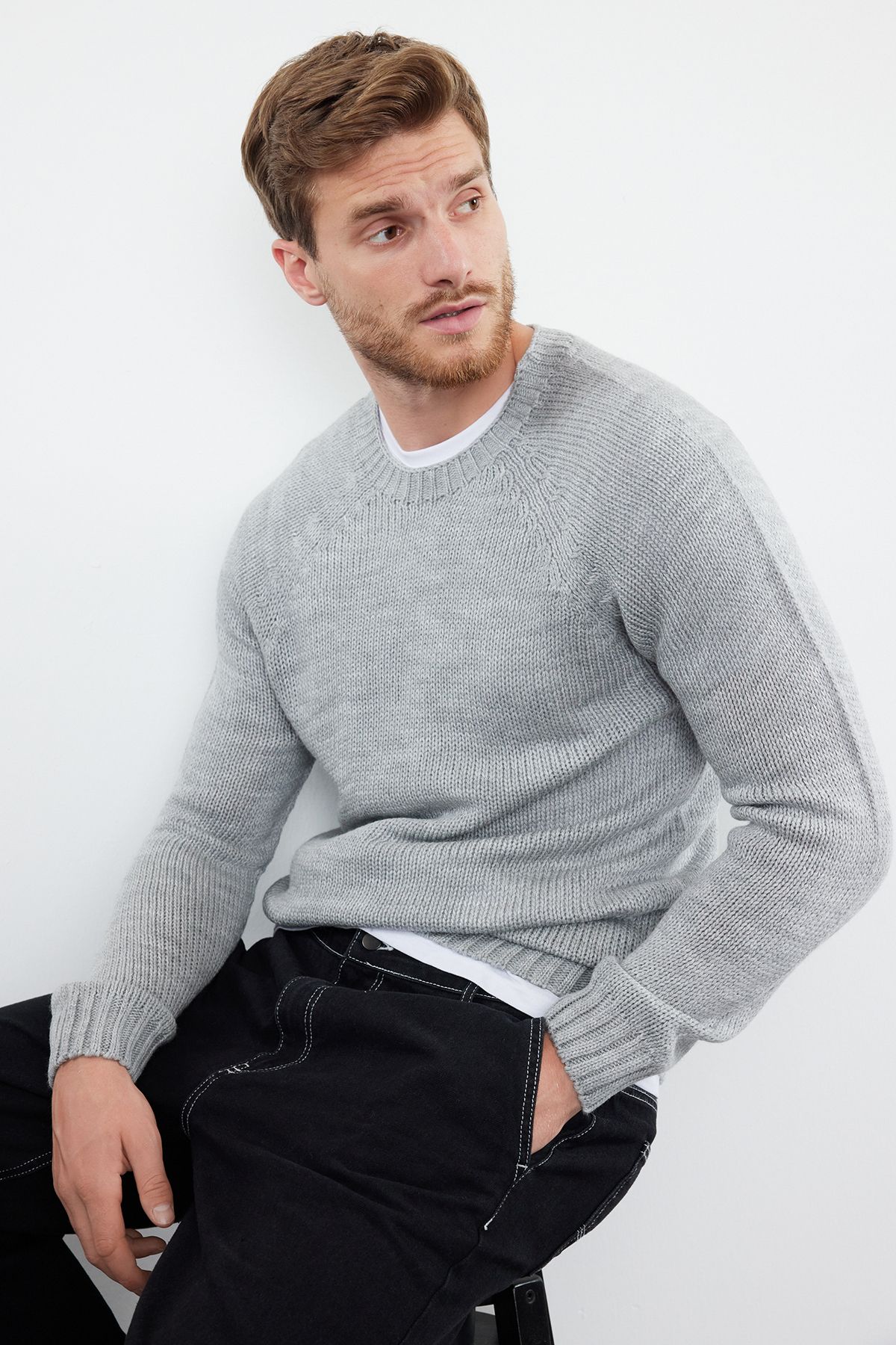 Trendyol Collection-Gray Crew Neck Slim Fit Knitwear Sweater - Raglan Sleeve Tmnaw25Kz00000 2