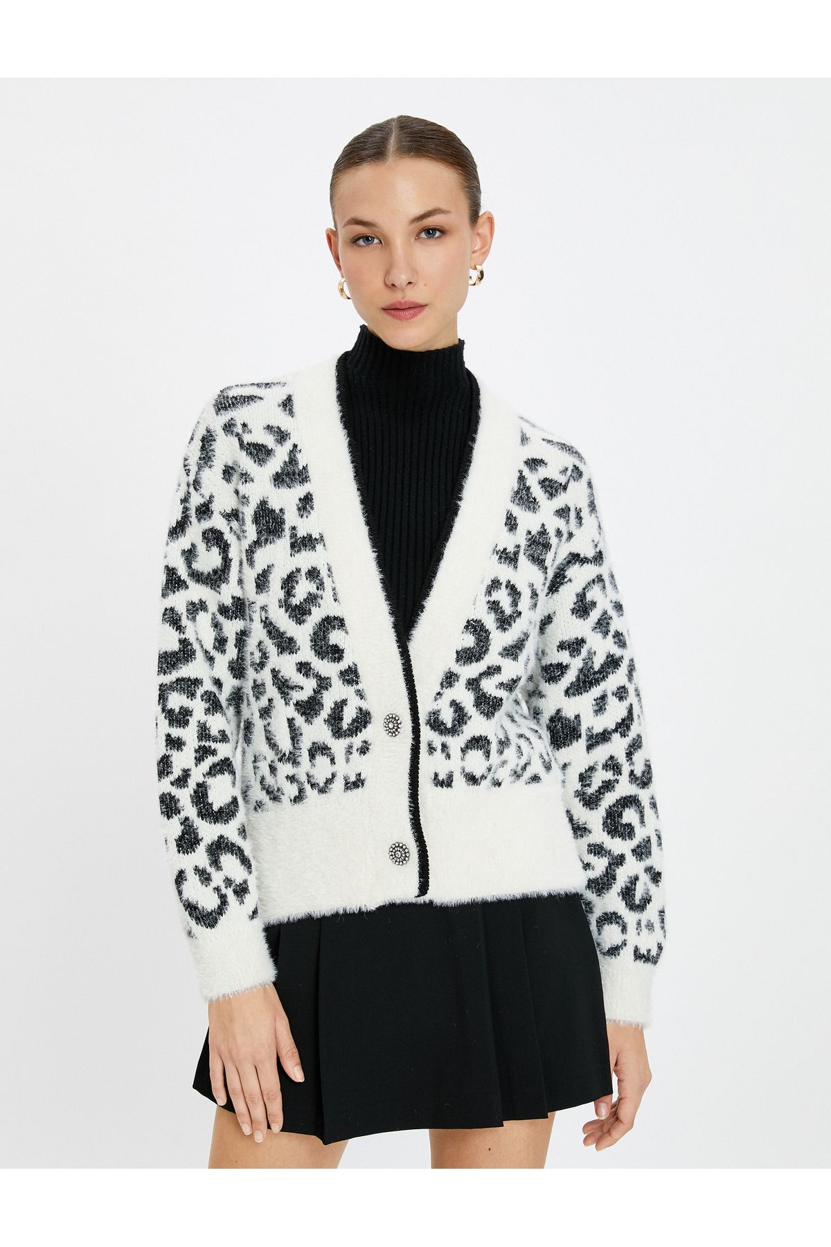 Koton-Leopard Patterned Cardigan with Stone Buttons V-Neck 3