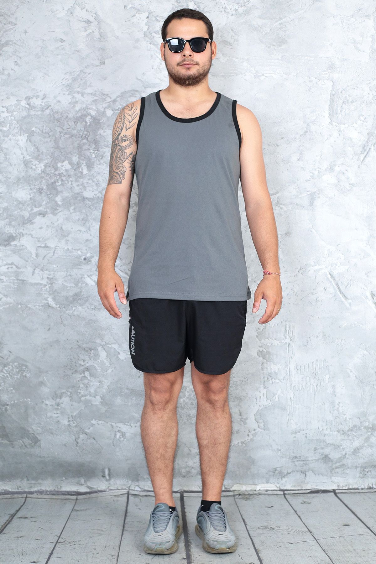 complete the look image