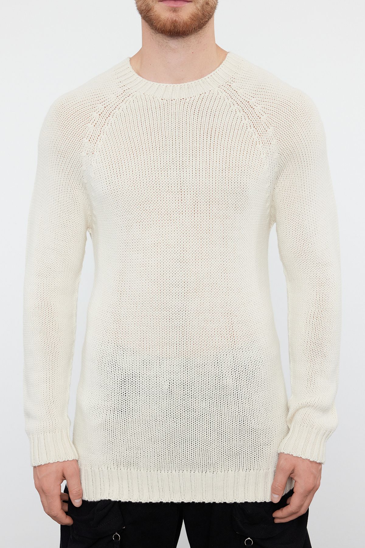 Trendyol Collection-Ecru Slim Fit Strickpullover mit Raglanärmeln und Rundhalsausschnitt – TMNAW25KZ00000 3