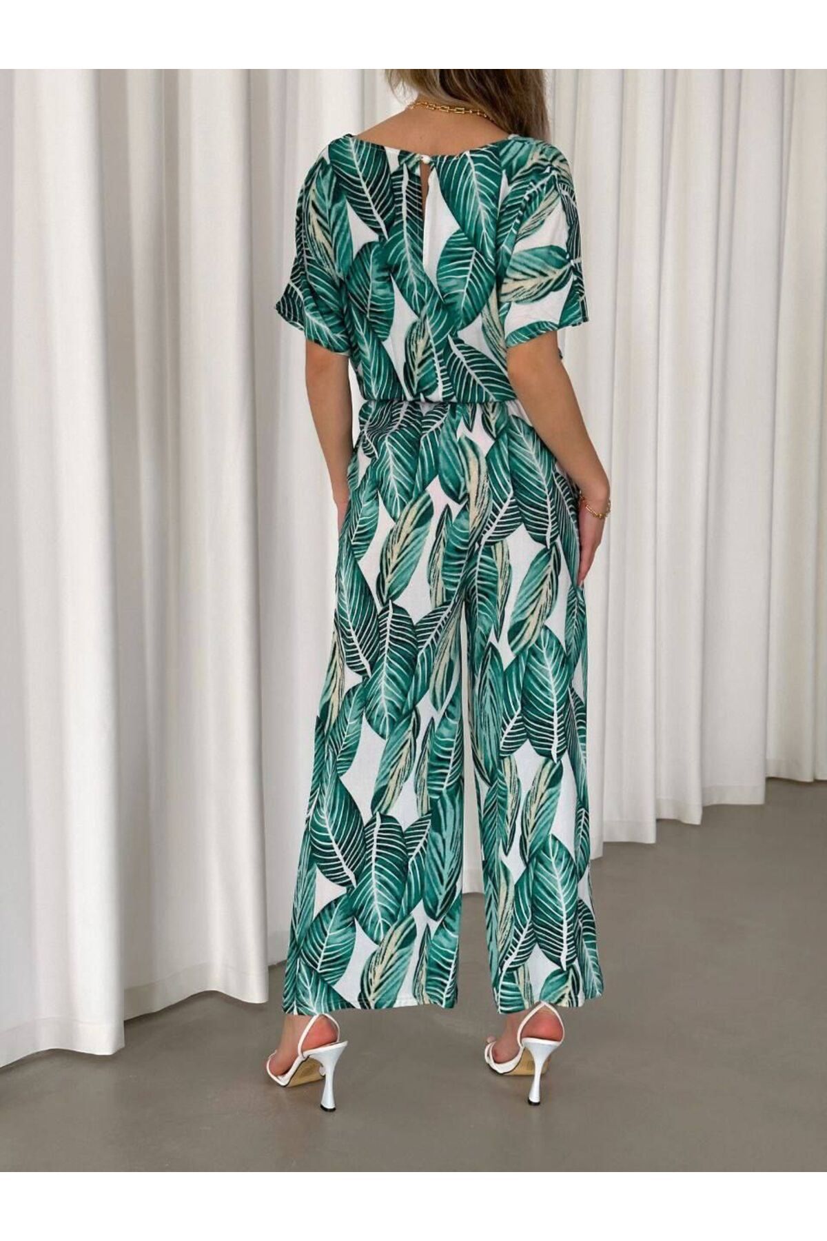 MODA DİNA-Green Leaf Patterned Viscose Comfortable Summer Jumpsuit - V-Neck 5