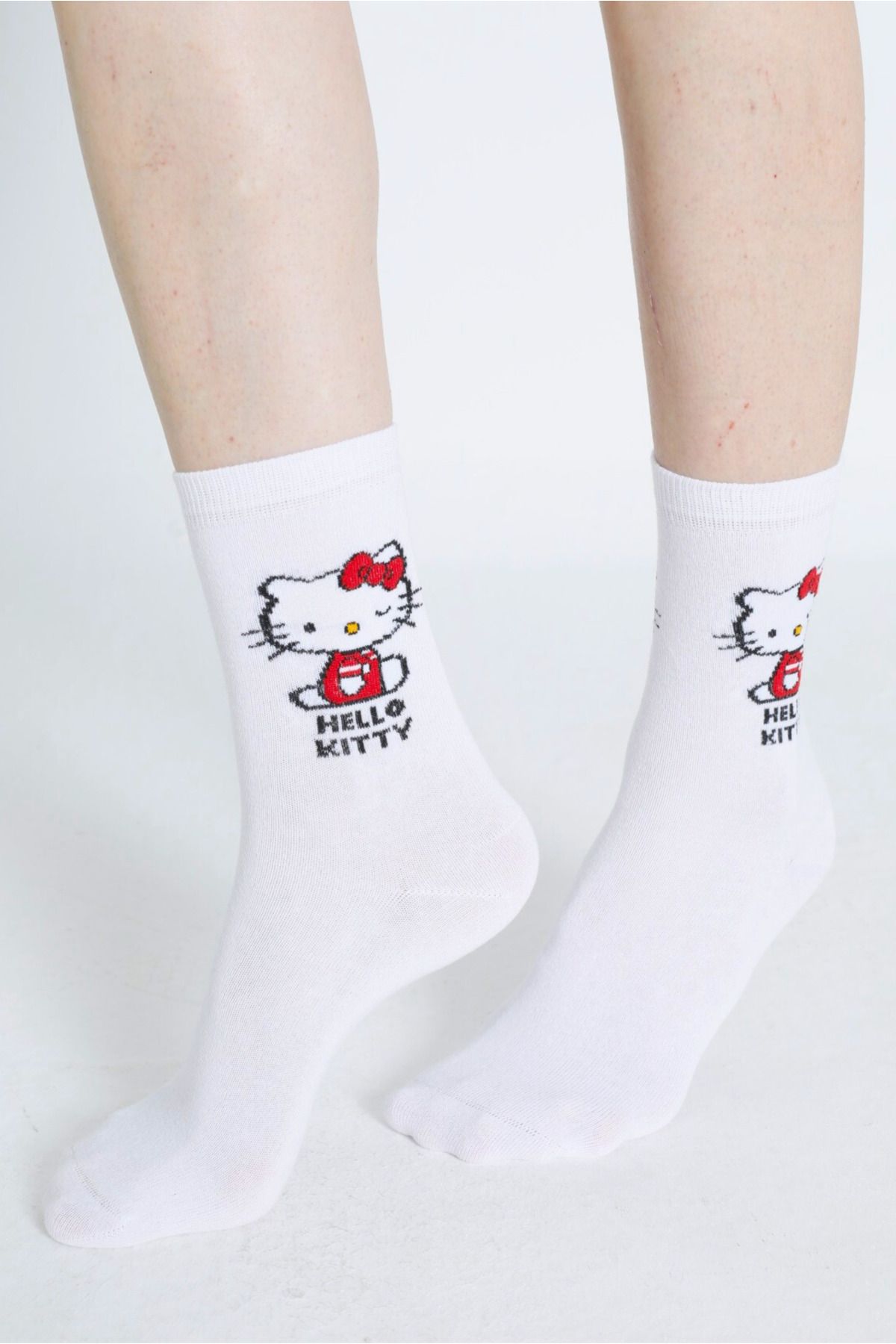 Hello Kitty-ROZ-121/2 Model Patterned and Licensed White Socks 5