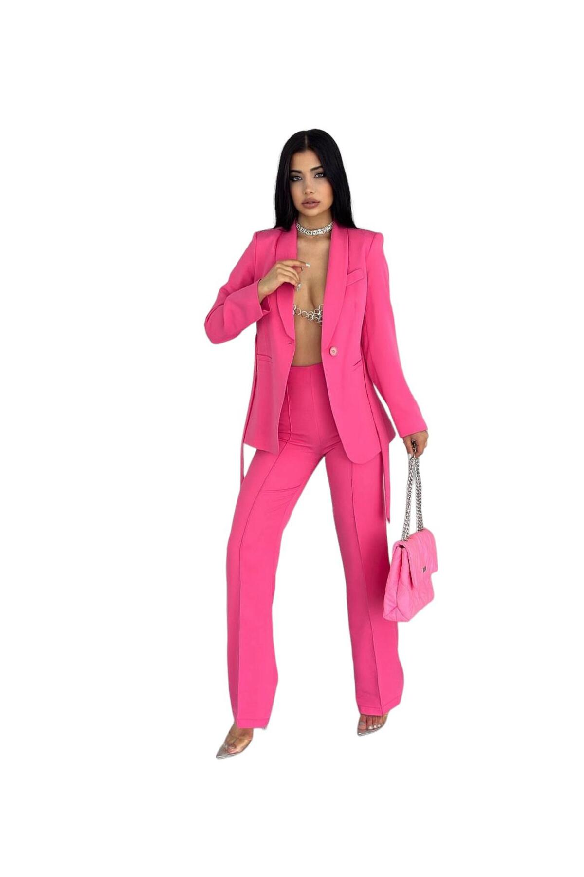 Kadın Takım Elbise Pembe Kemerli Şal Yaka Blazer Ceket Boru Paça Pantolon