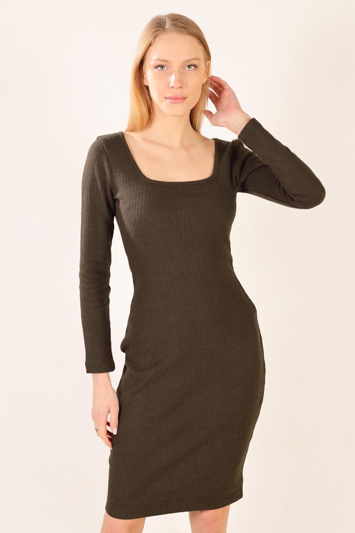 LİVE SPORT-Rochie midi maro cu mânecă lungă - Carasol cu ​​guler pătrat 2