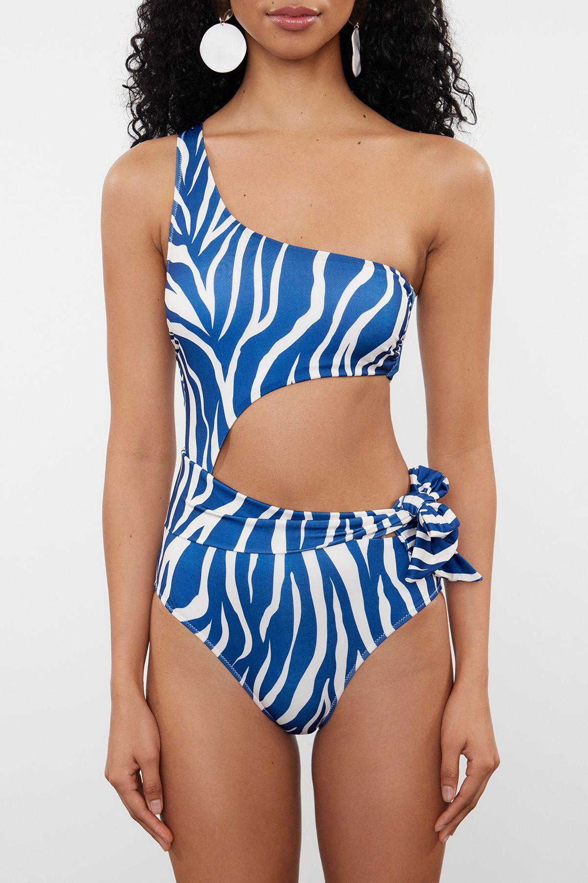 Trendyol Collection-Costum de baie decupat cu imprimeu zebră cu un singur umăr - Regular Fit TBESS22MA0197 3