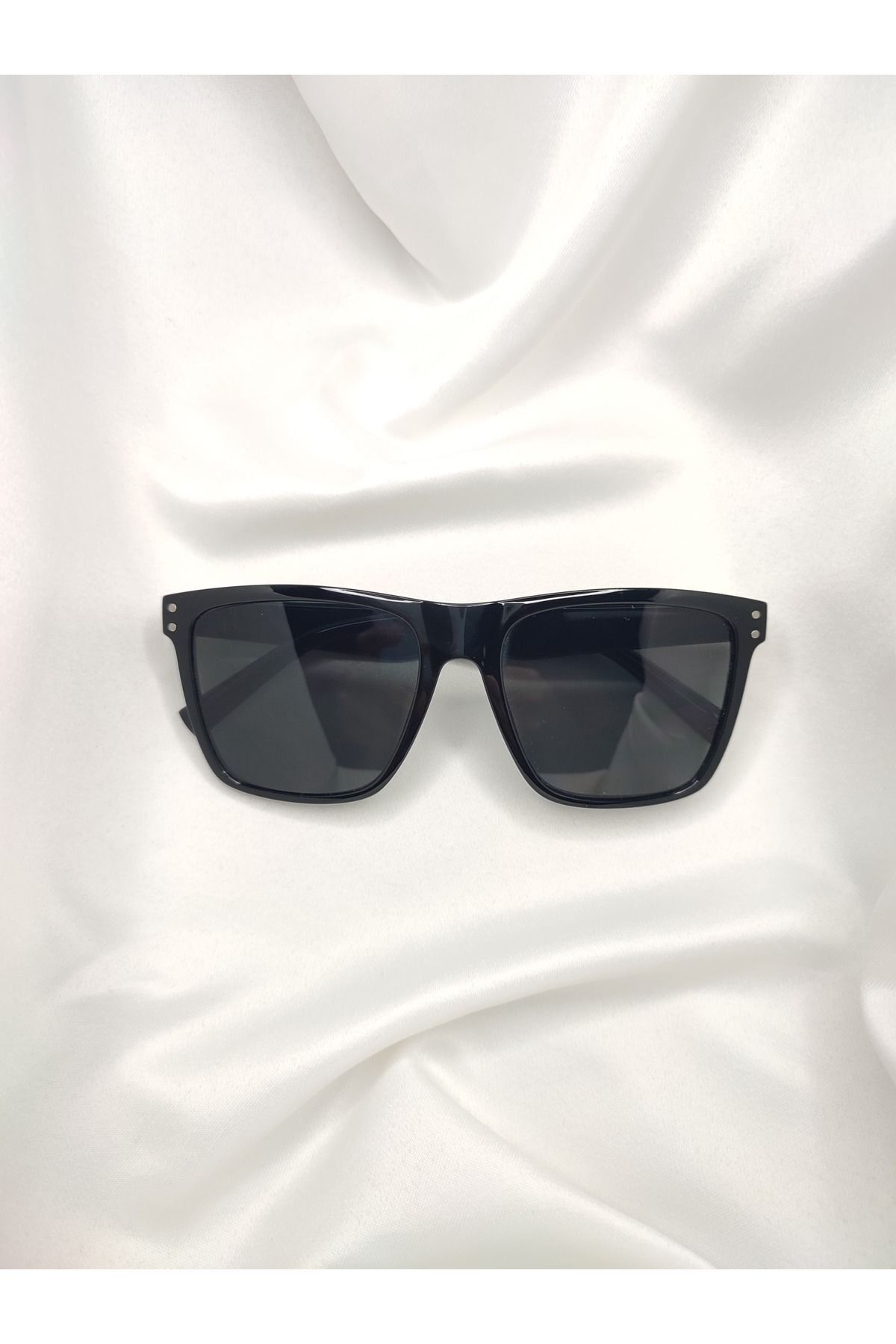 POLARİTANO-Trendy Black Sunglasses - Sharp Corner, Rectangular UV400 1