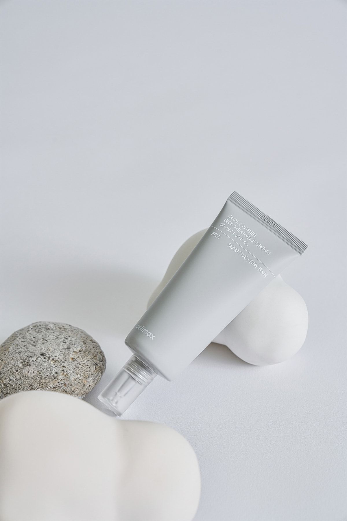 کرم صورت ترمیم سد مرطوب کننده دوتایی پوست سایش 50 میل برای حساس و خشک Celimax