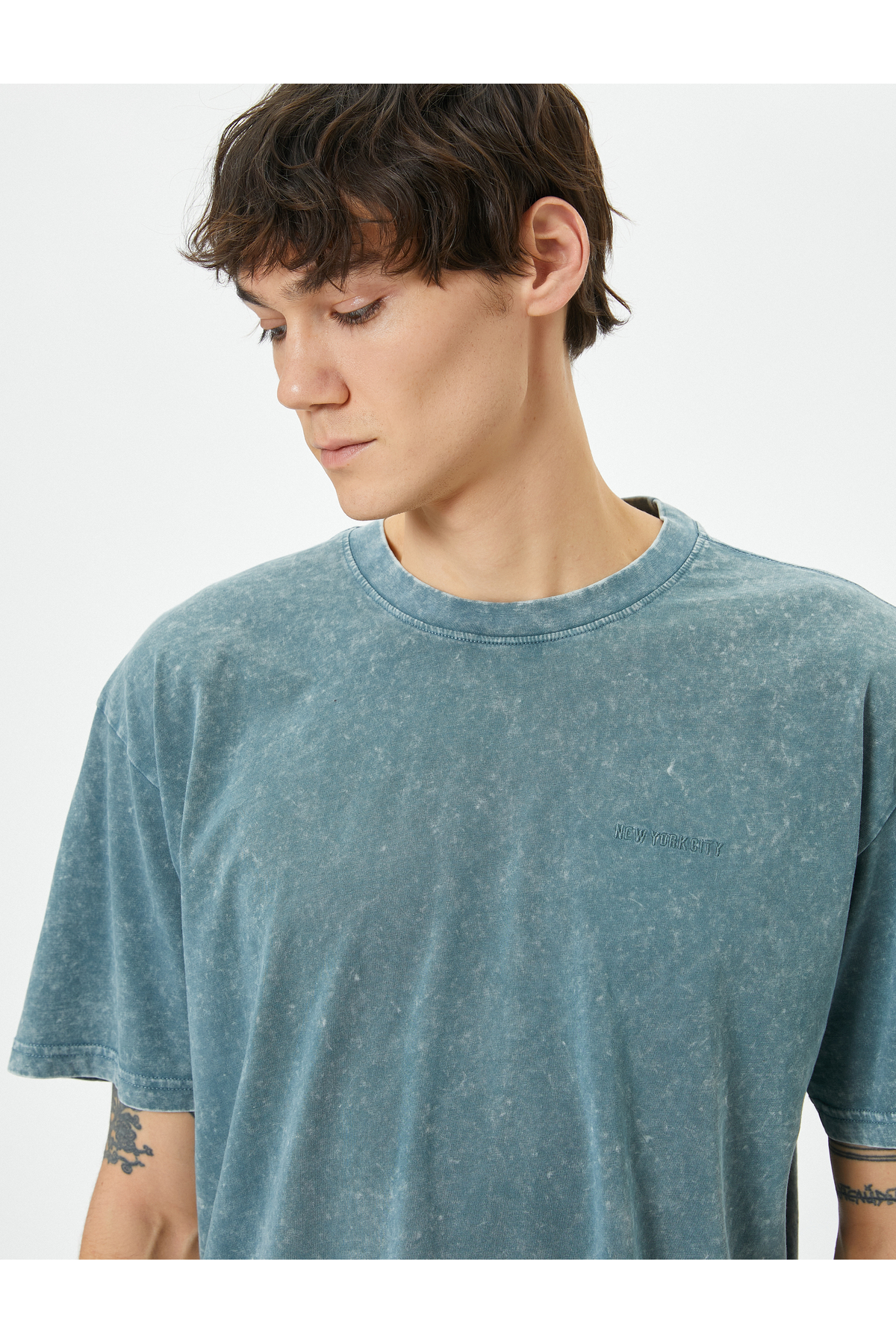 تیشرت قابل شستشو یقه دوزی شده با یقه آستین کوتاه نخی