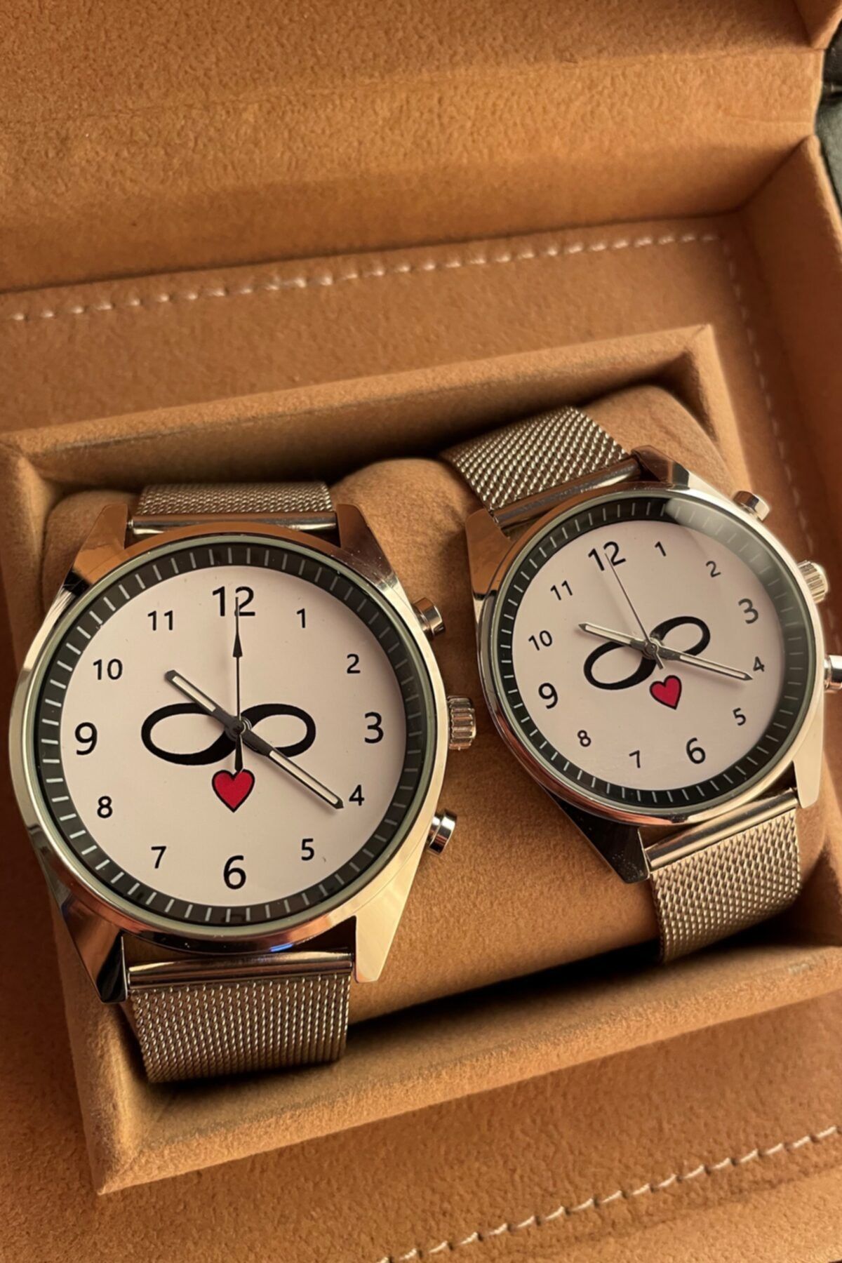 Leerybee Special Design Silver Infinity Lover s Watches Couple