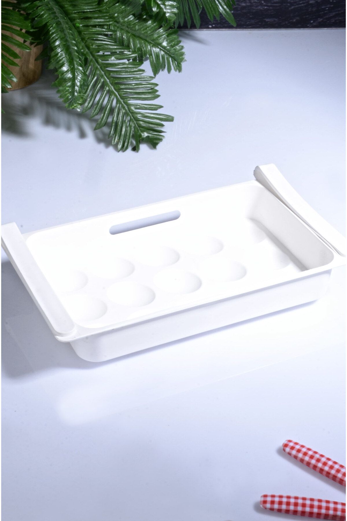 Porselen Diyarı-Practical Snap-on Latch Shelf Egg Holder 15-Piece In-Cabinet Egg Stringing Organizer 2