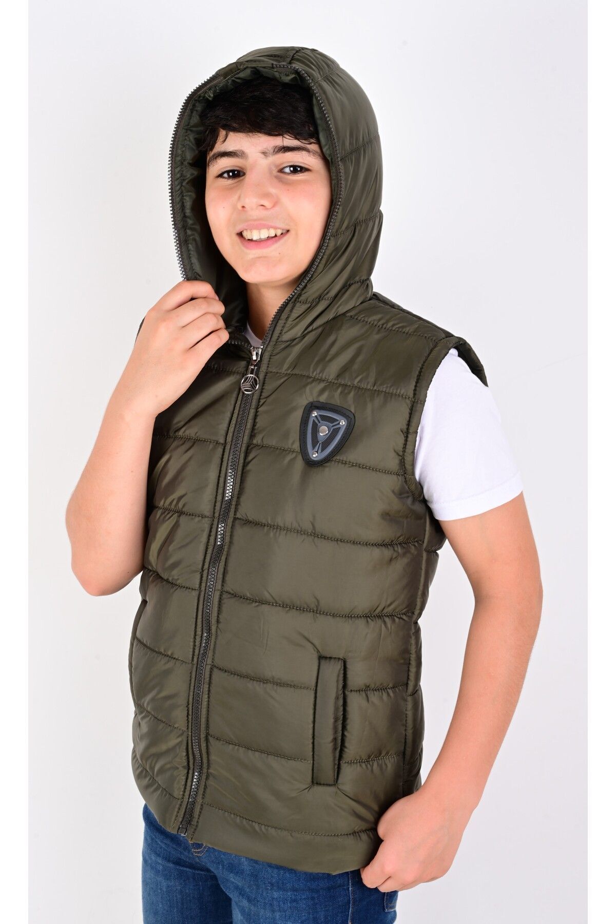 CEFR Khaki Colored Boy s Puffer Vest Cefri Trendyol
