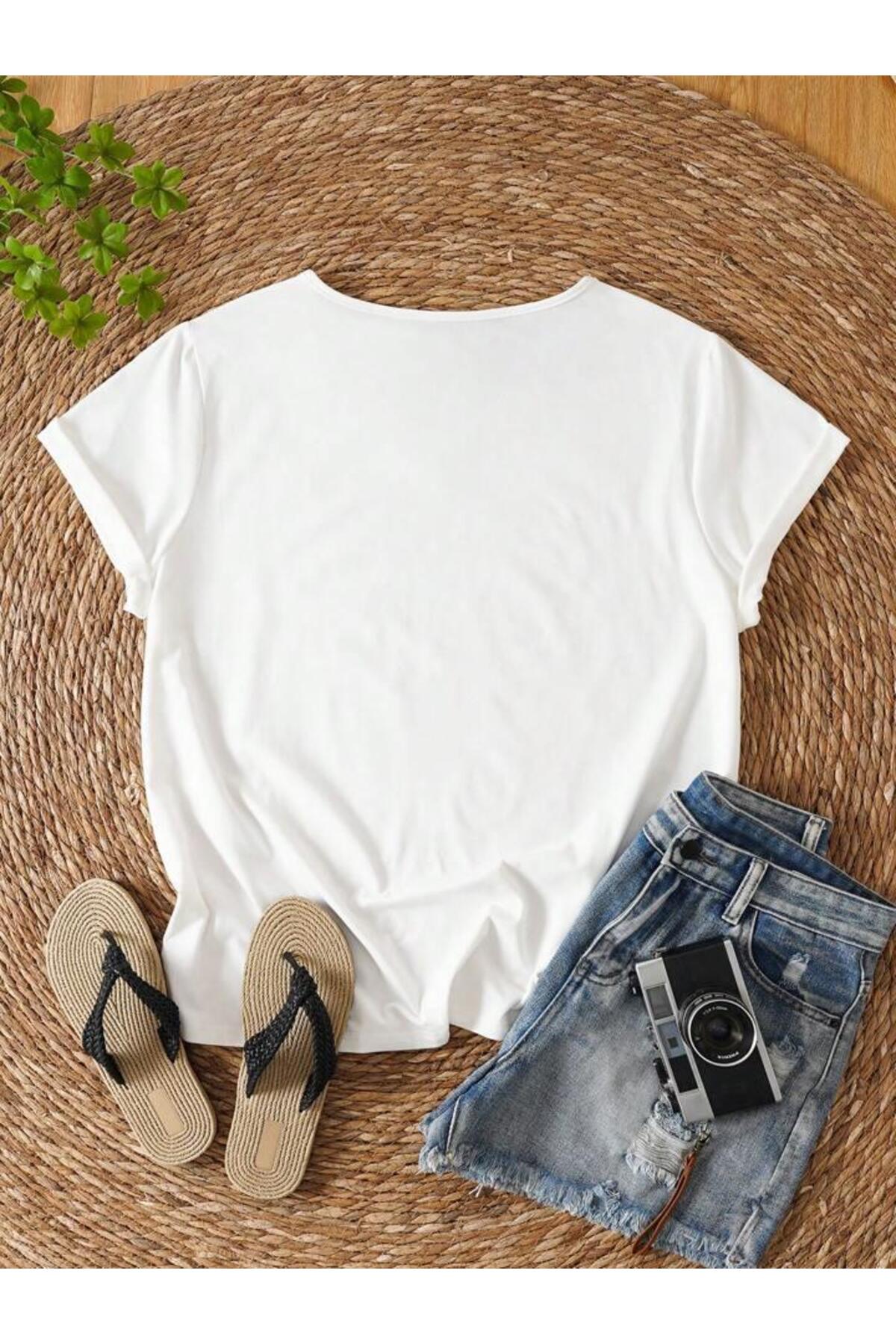 FAVORİST  Kadın V Yaka Papatya Baskılı Regular Fit Kalıp Tshirt - Görsel 2