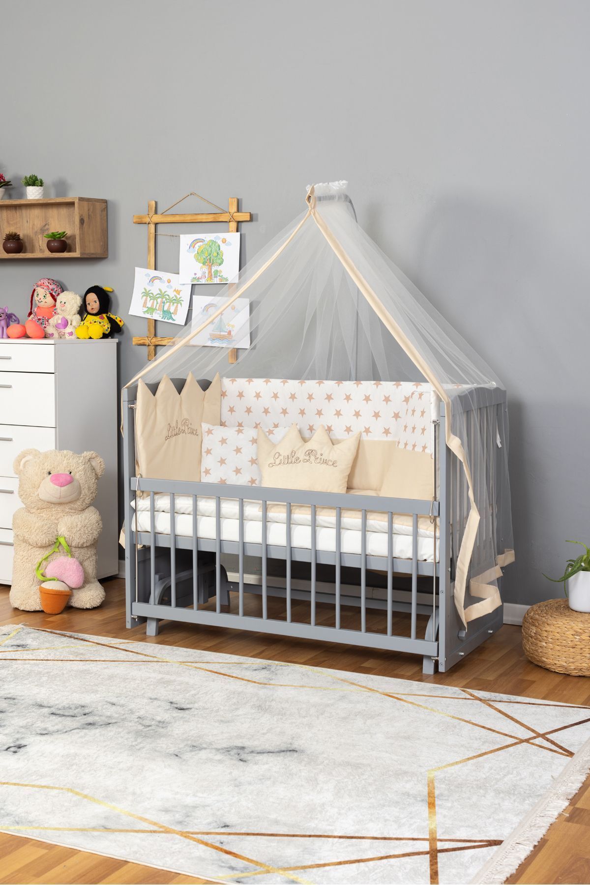 Bamgidoo Ahşap Beşik Anne Yanı Beşik Gri 60x120 - Krem Nakış(Erkek) Uyku Seti + Yatak
