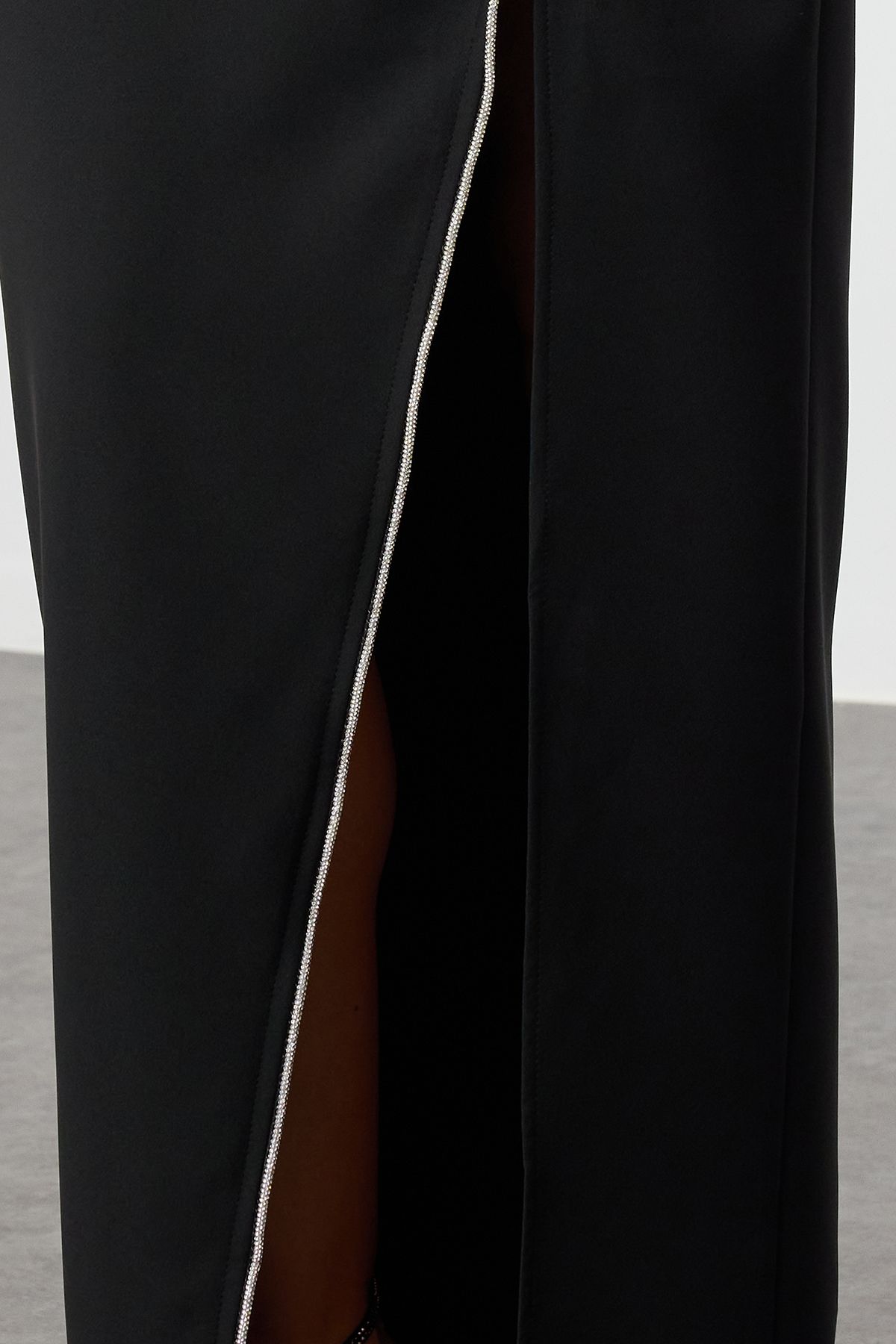 Trendyol Collection-Black Long Evening Dress with Stone Accessories - Single Sleeve Woven TPRSS24AE00166 4
