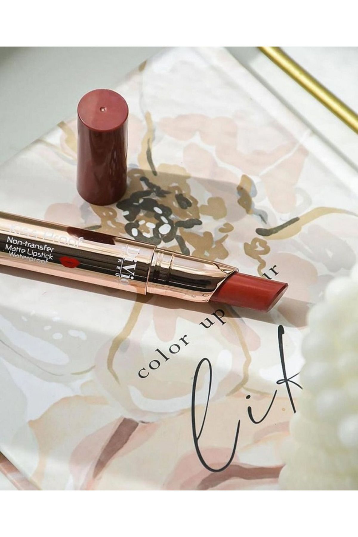 DiVio Lipsticks Kiss Prood ( 24 Saat Kalıcı Ruj ) 10