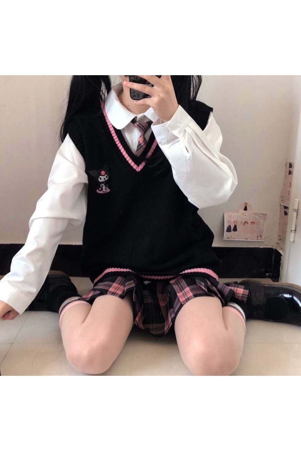 complete the look image