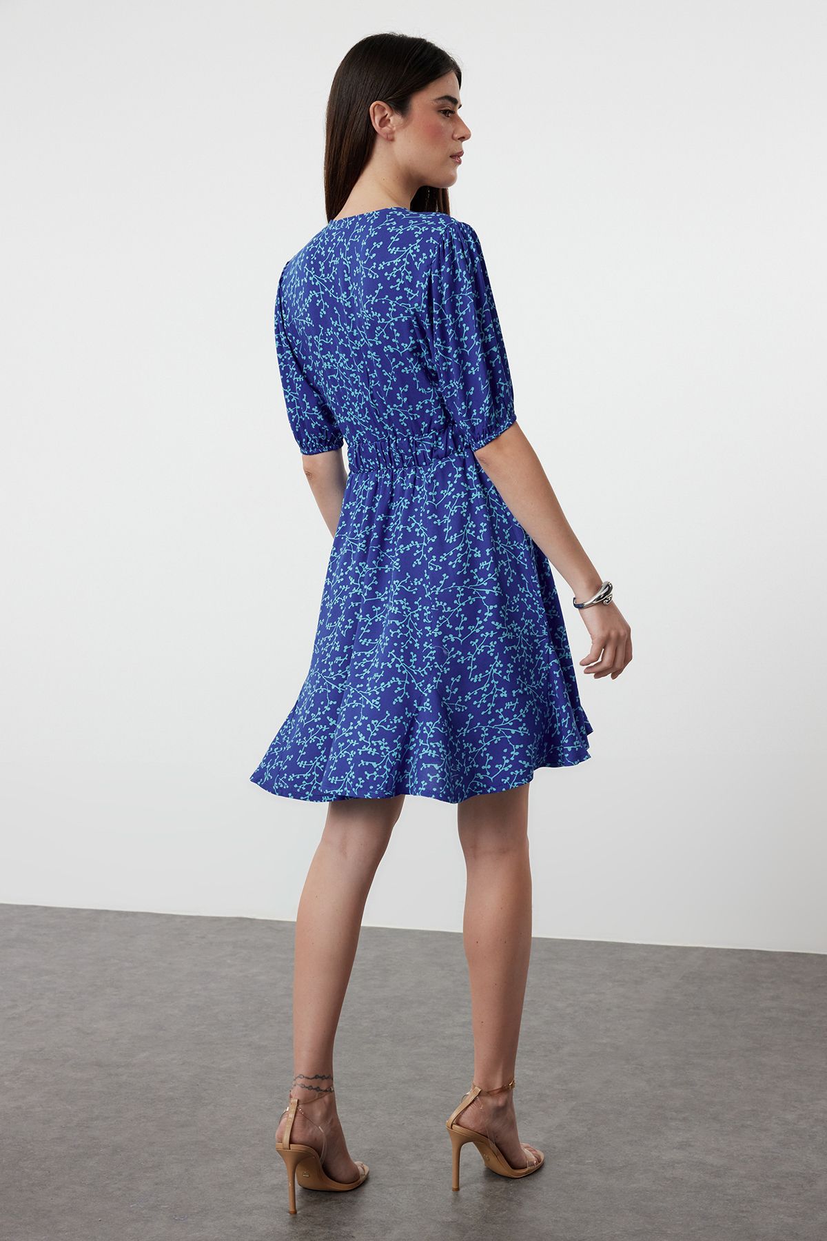 Trendyol Collection-Mini Skater Form - Saks Blumendruck Zweireihiges Kragenkleid TWOSS24EL01074 5
