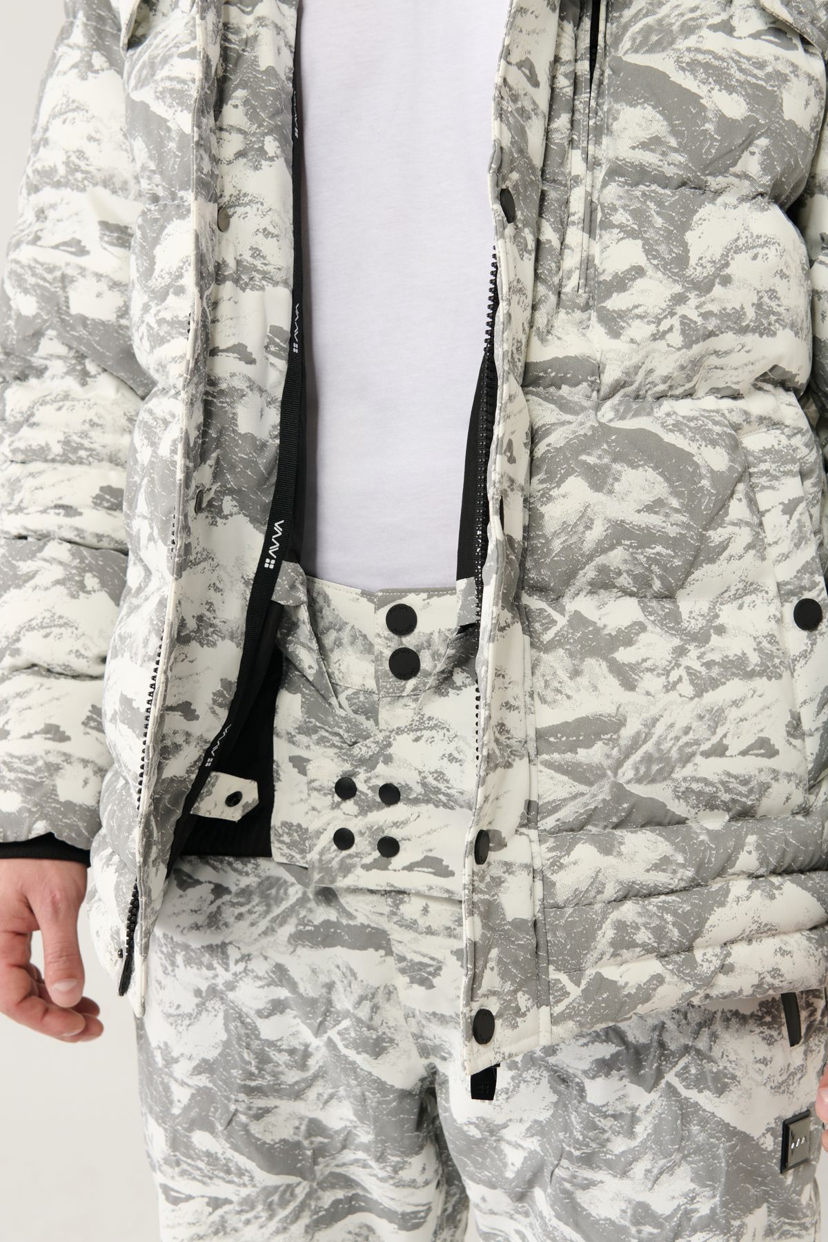 Мужская бело-серая лыжная куртка Avva с меховым воротником и капюшоном, водоотталкивающая, ветрозащитная, комфортного кроя A32Y6088