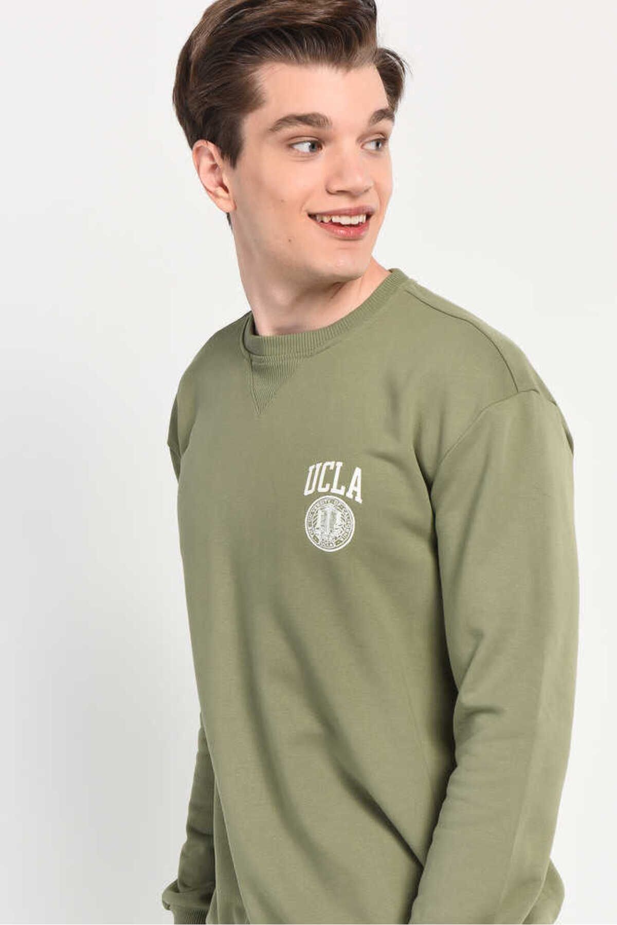 Ucla Yount Green Crew Neck Printed Men s Sweatshirt Trendyol