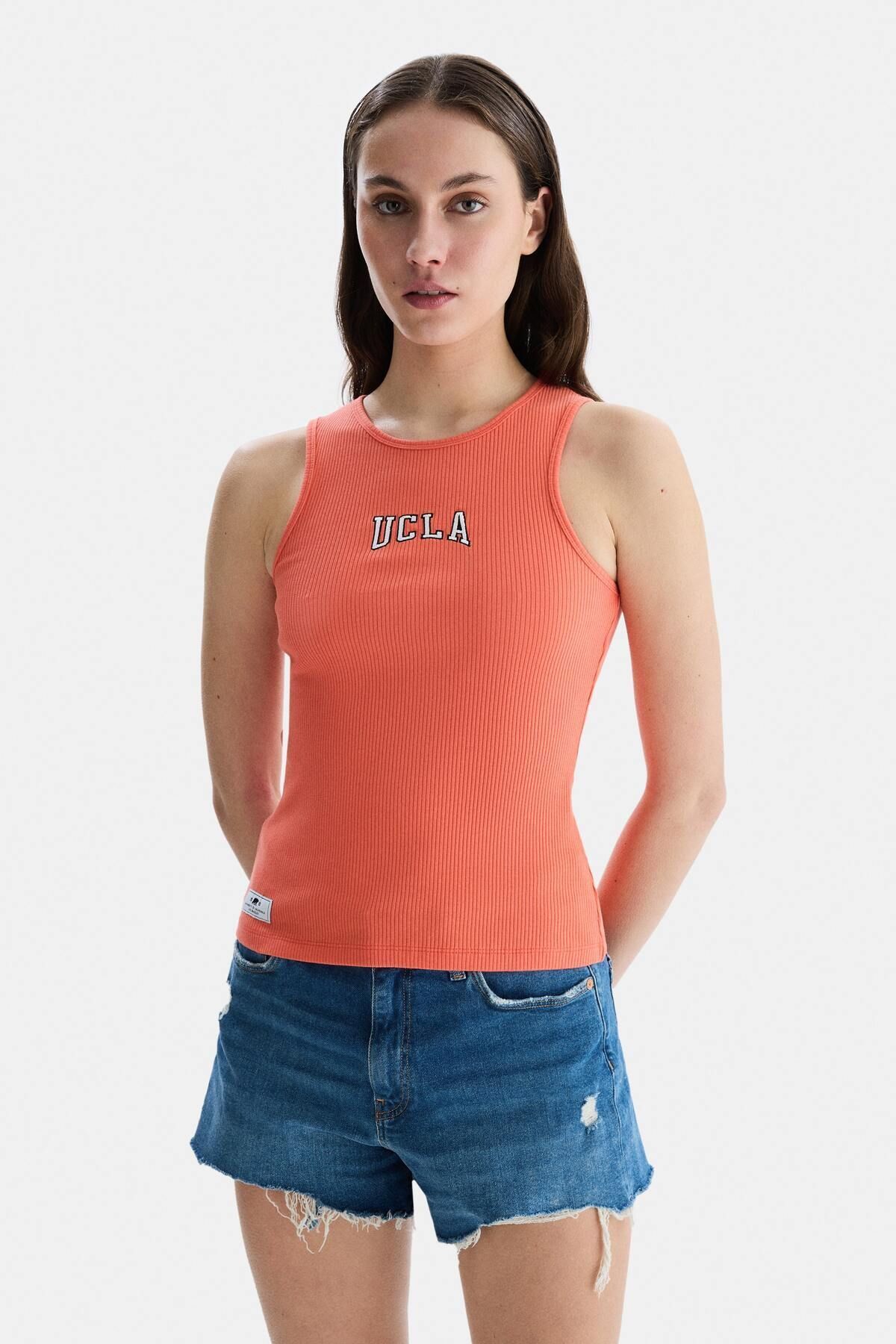 complete the look image